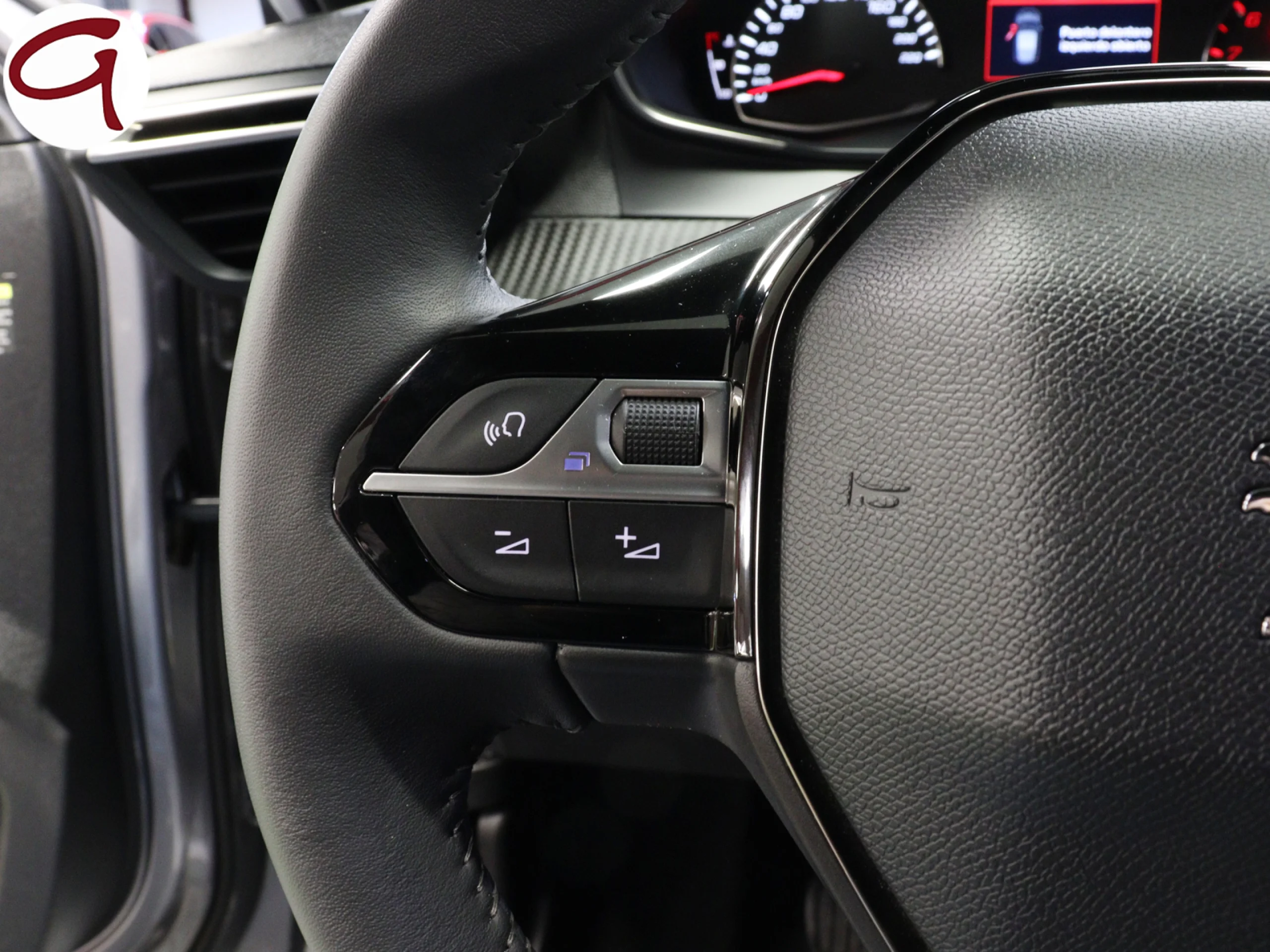 Peugeot 2008 PureTech 100 S&S Allure 75 kW (100 CV) - Foto 10