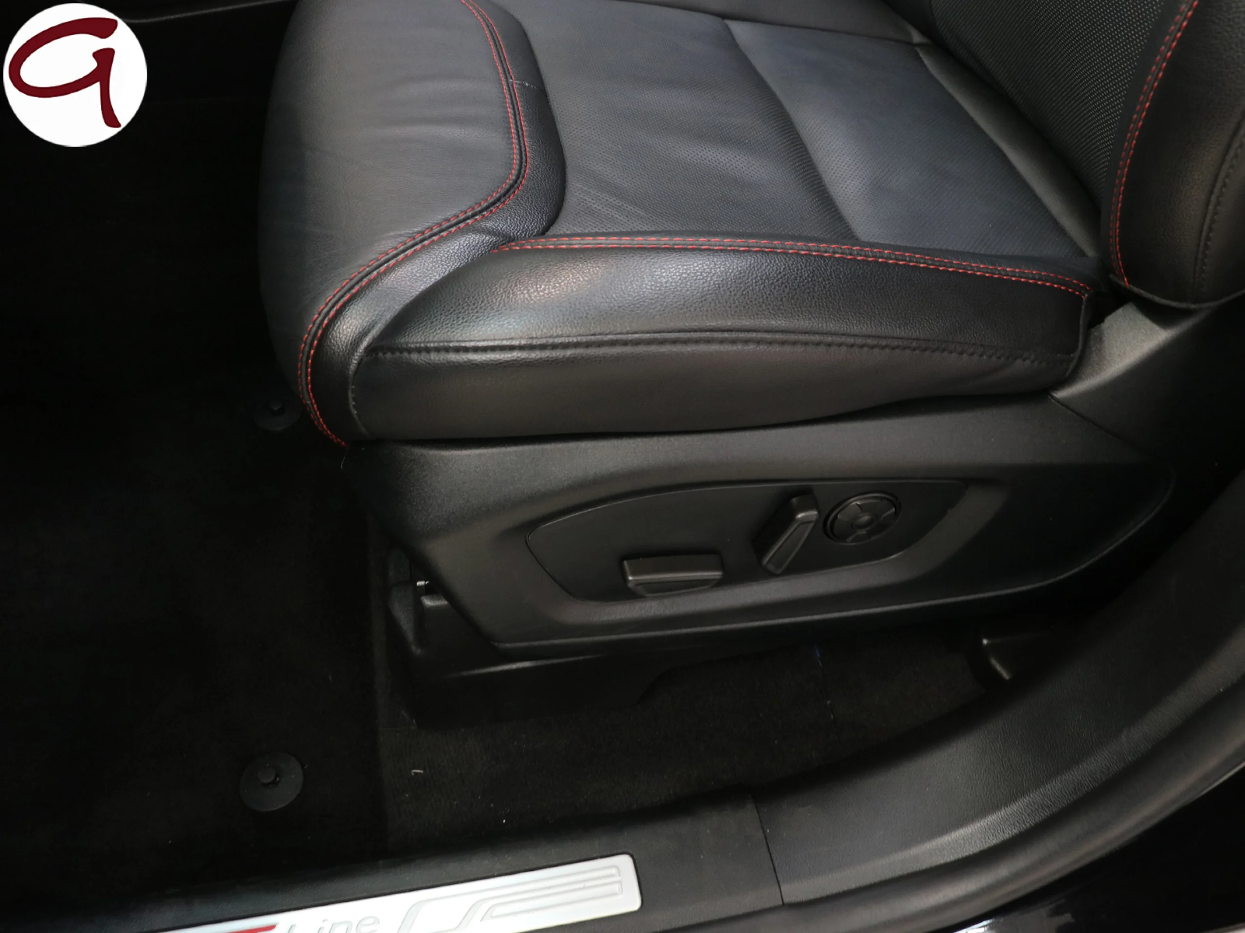 Ford Explorer 3.0 PHEV ST Line AWD 336 kW (457 CV) - Foto 8