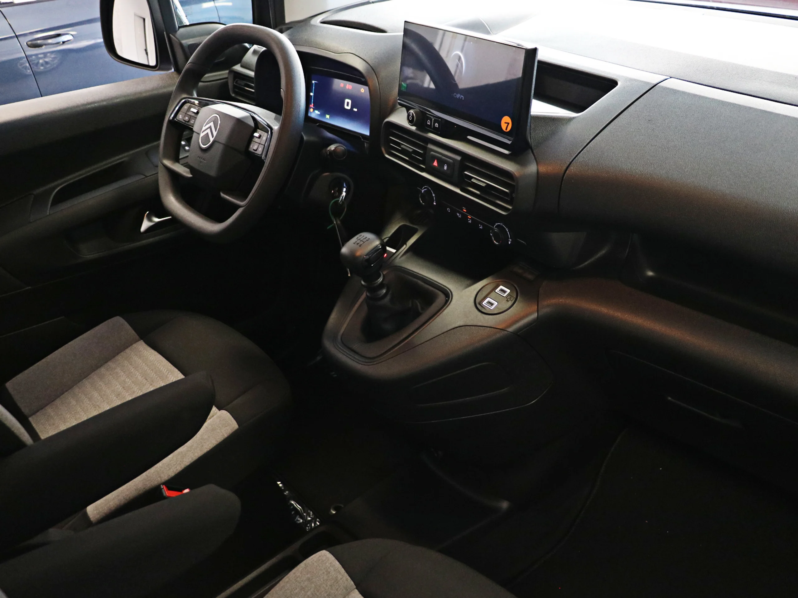 Citroen Berlingo BlueHDi 100 S&S Plus Talla XL 75 kW (102 CV) - Foto 4