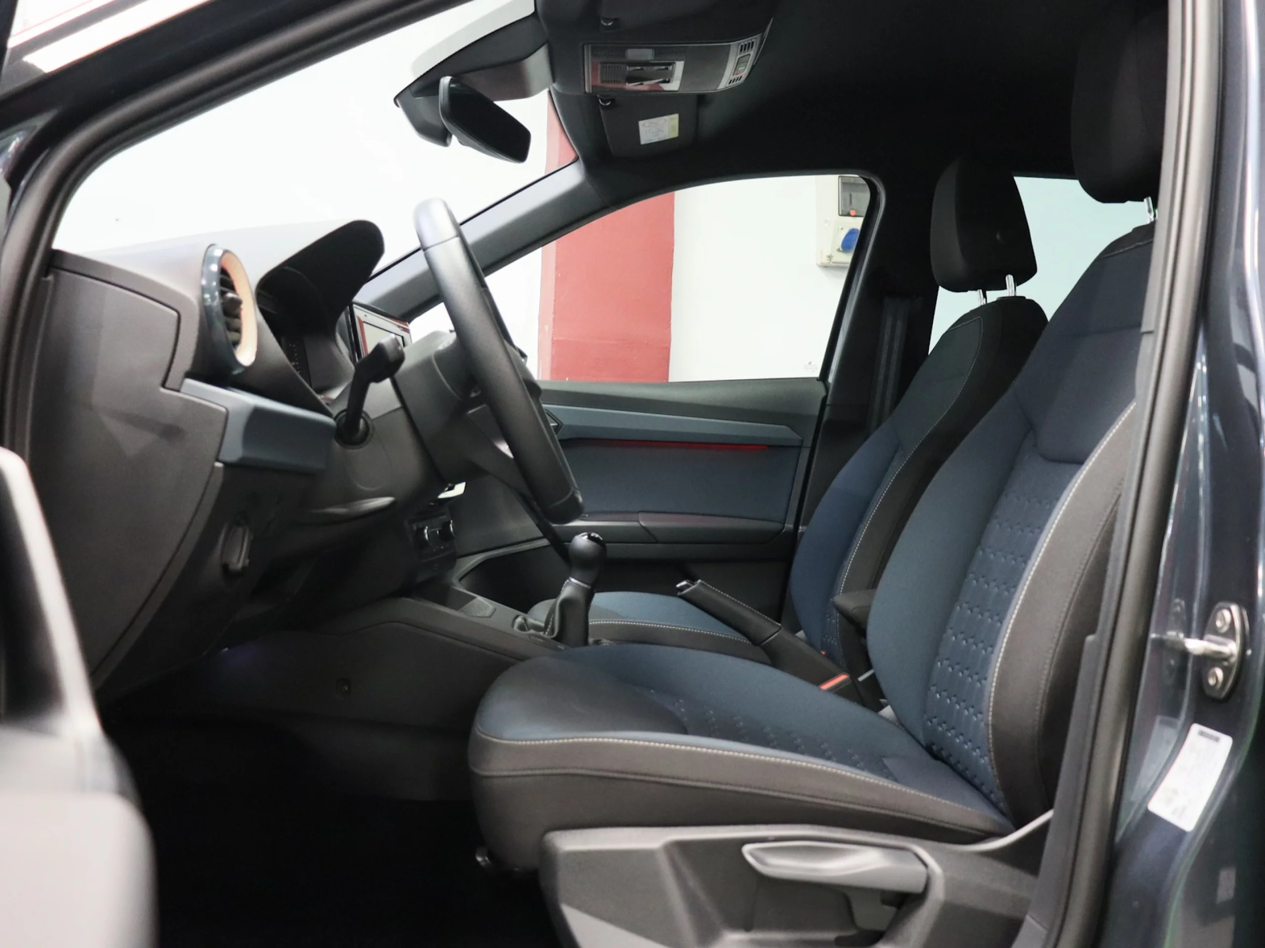 SEAT Arona 1.0 TSI S&S Style+ 85 kW (115 CV) - Foto 4