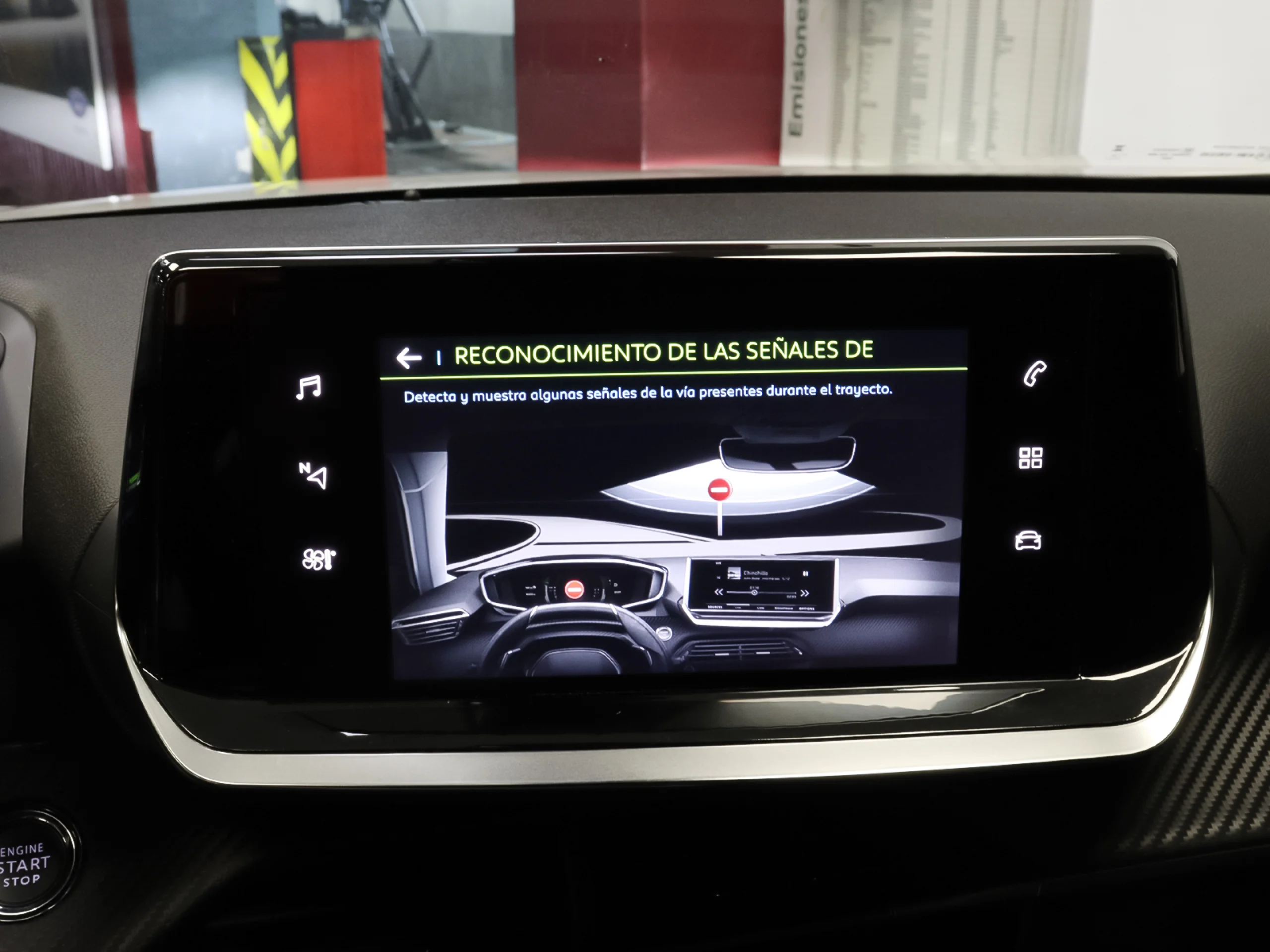 Peugeot E-2008 Eléctrico Allure Pack 100 kW (136 CV) - Foto 19