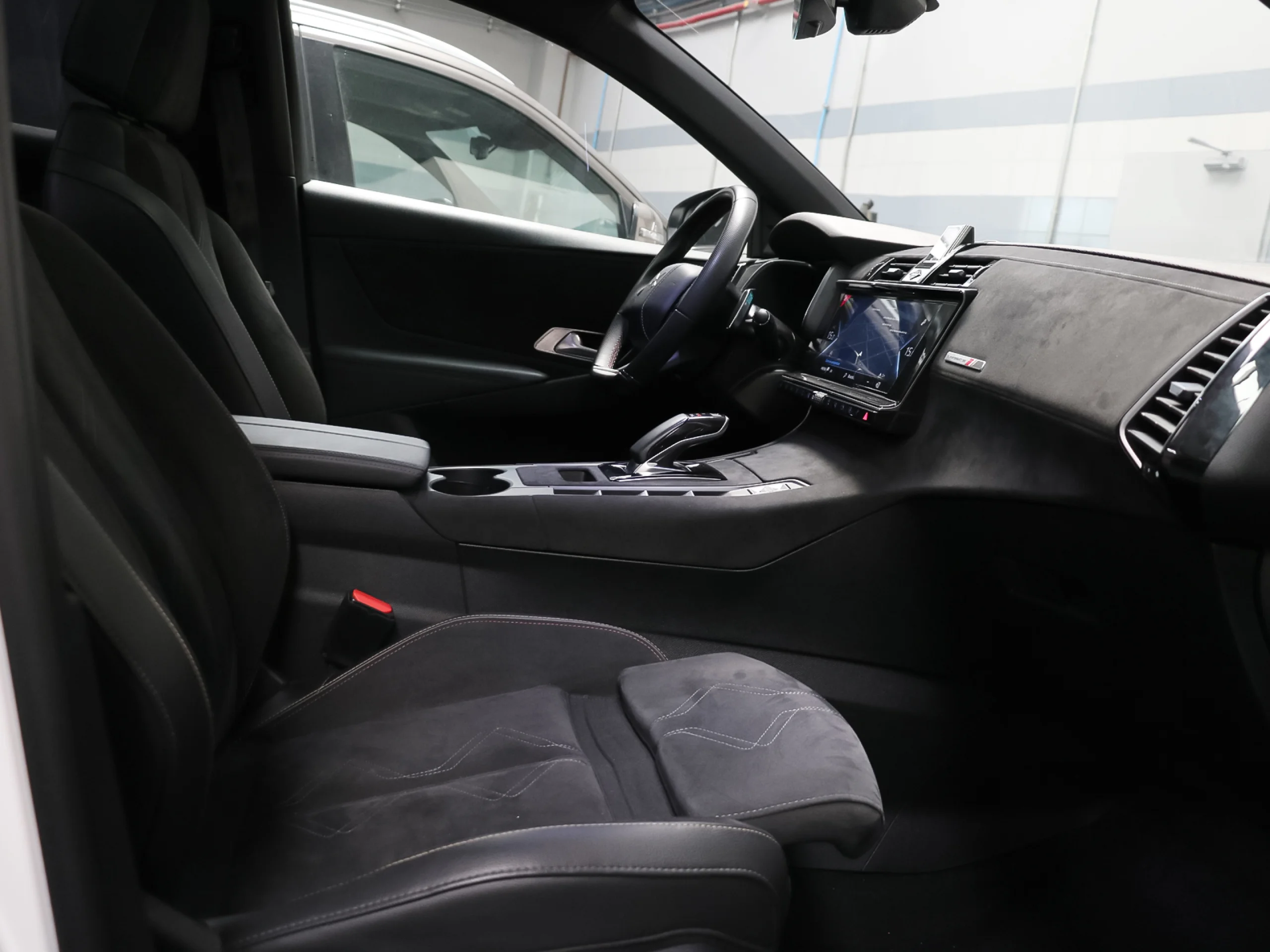 DS DS7 Crossback E-Tense 300 Performance Line+ 4WD Auto 221 kW (300 CV) - Foto 5