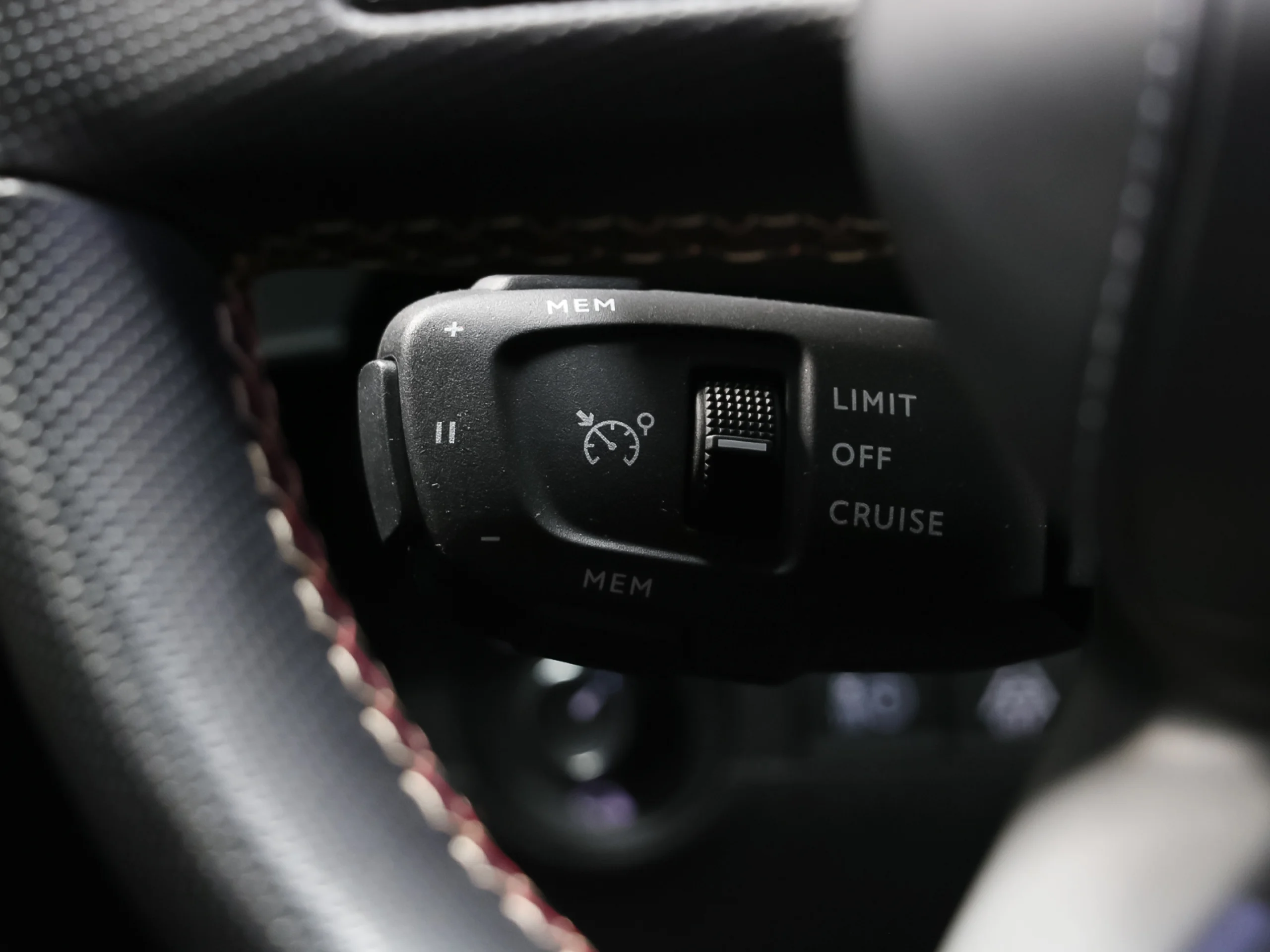 DS DS7 Crossback E-Tense 300 Performance Line+ 4WD Auto 221 kW (300 CV) - Foto 28