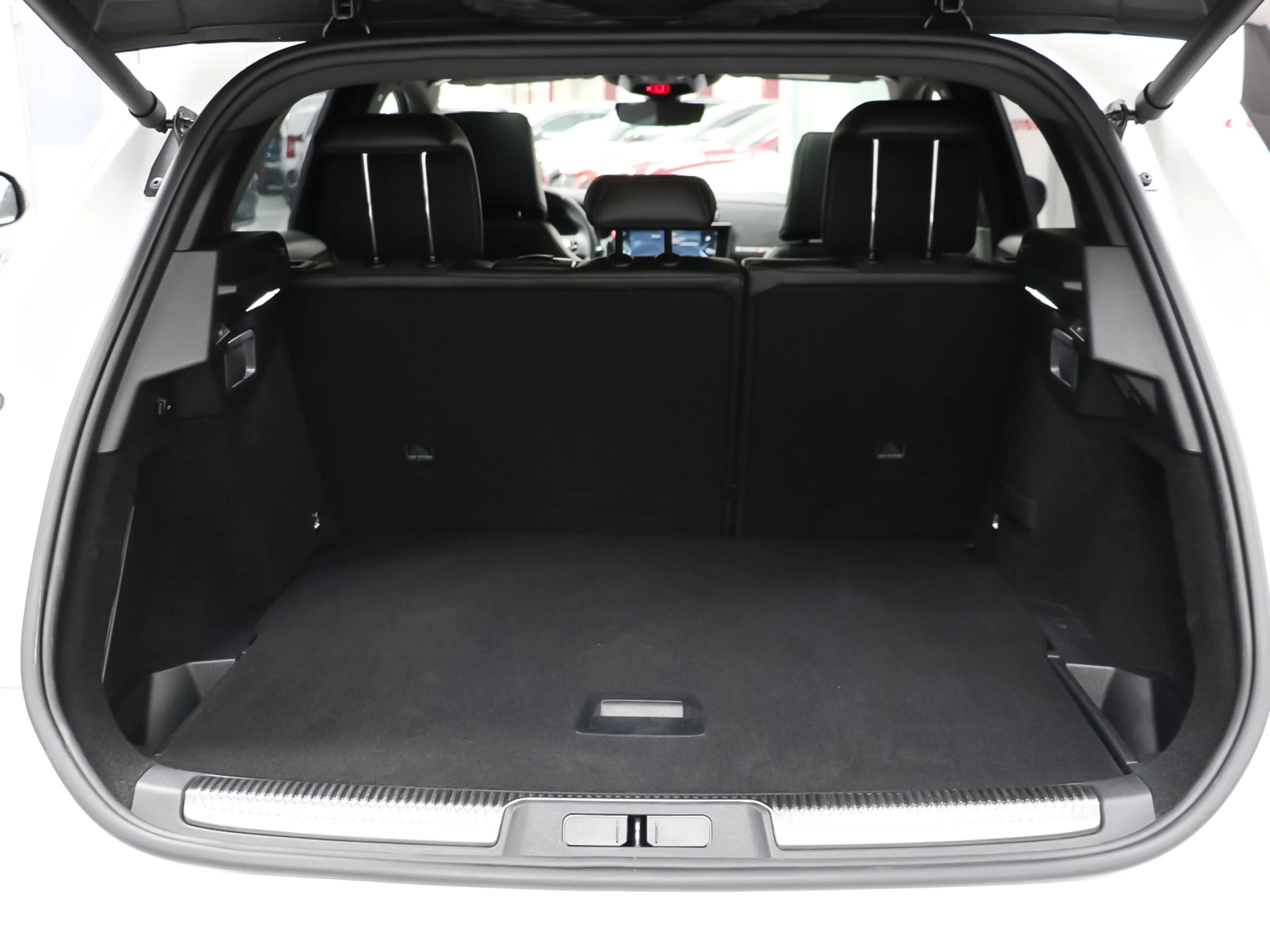 DS DS7 Crossback E-Tense 300 Performance Line+ 4WD Auto 221 kW (300 CV) - Foto 37