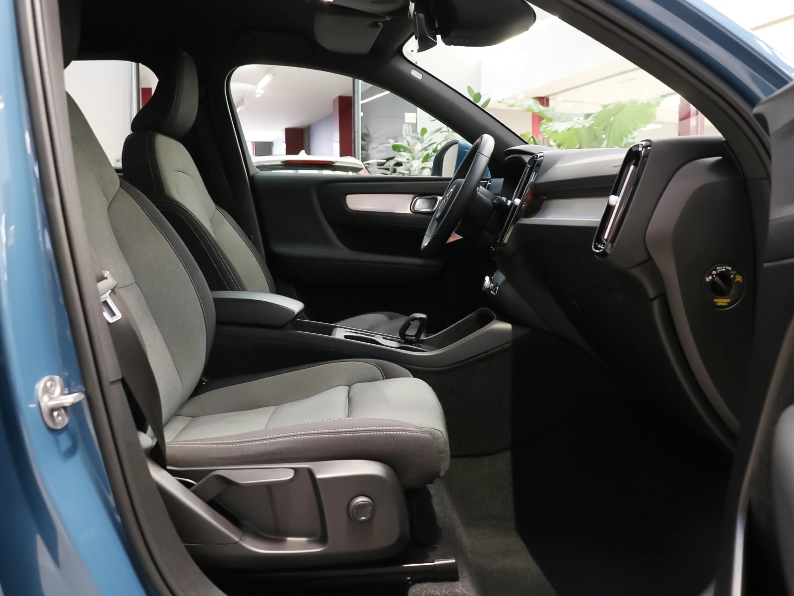 Volvo XC40 T4 PHEV Recharge Core Auto 155 kW (211 CV) - Foto 6