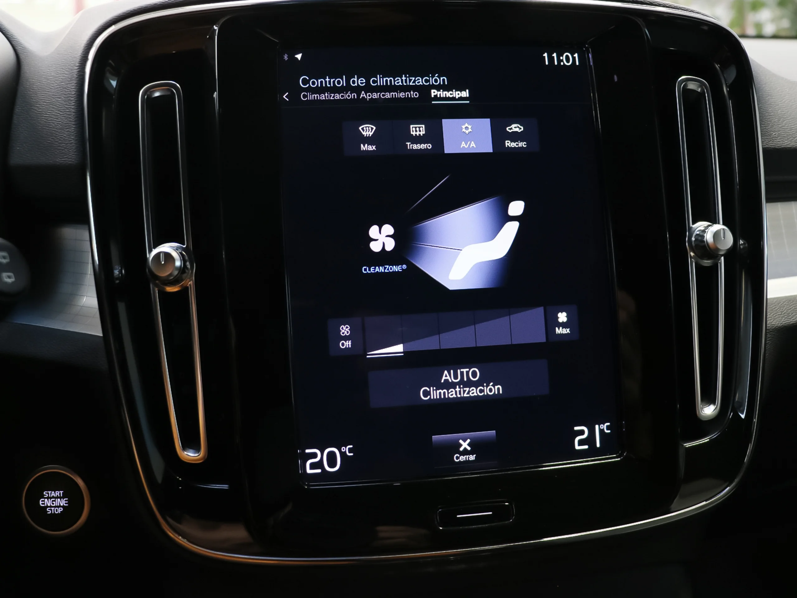 Volvo XC40 T4 PHEV Recharge Core Auto 155 kW (211 CV) - Foto 19