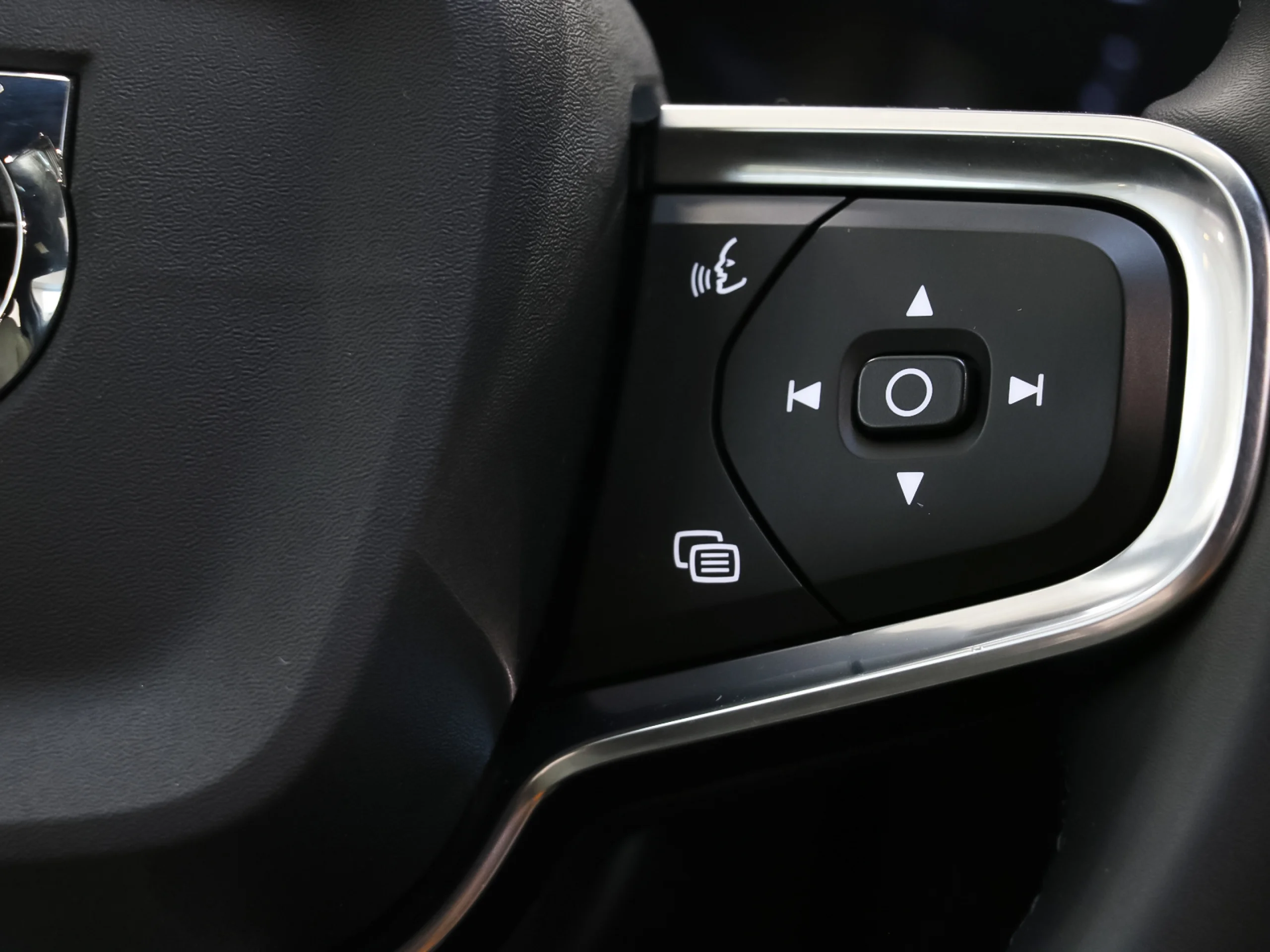 Volvo XC40 T4 PHEV Recharge Core Auto 155 kW (211 CV) - Foto 32