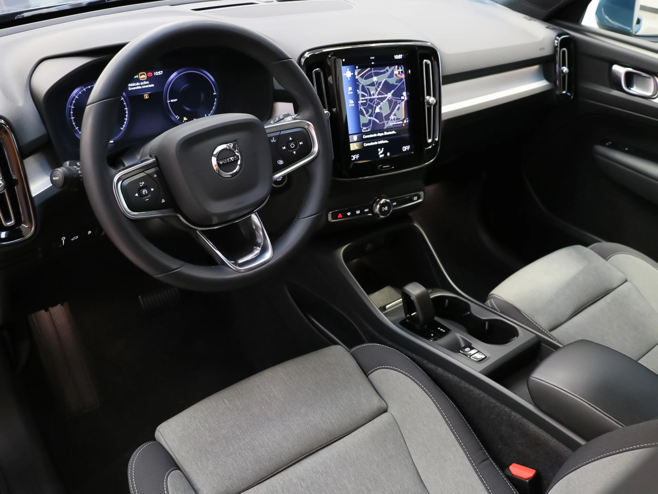 Volvo XC40 T4 PHEV Recharge Core Auto 155 kW (211 CV) - Foto 4