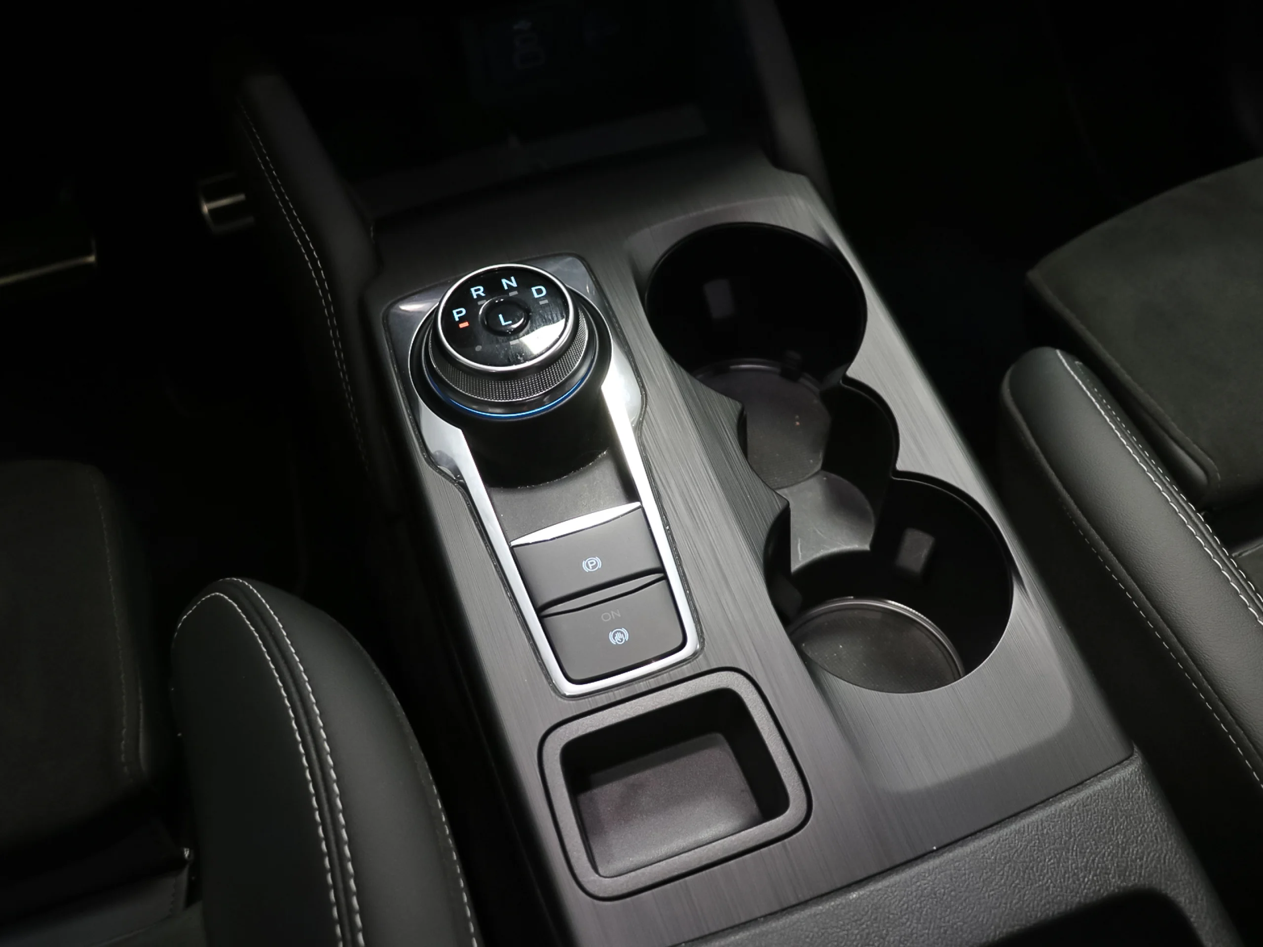 Ford Kuga 2.5 Duratec PHEV Active X 178 kW (243 CV) - Foto 34