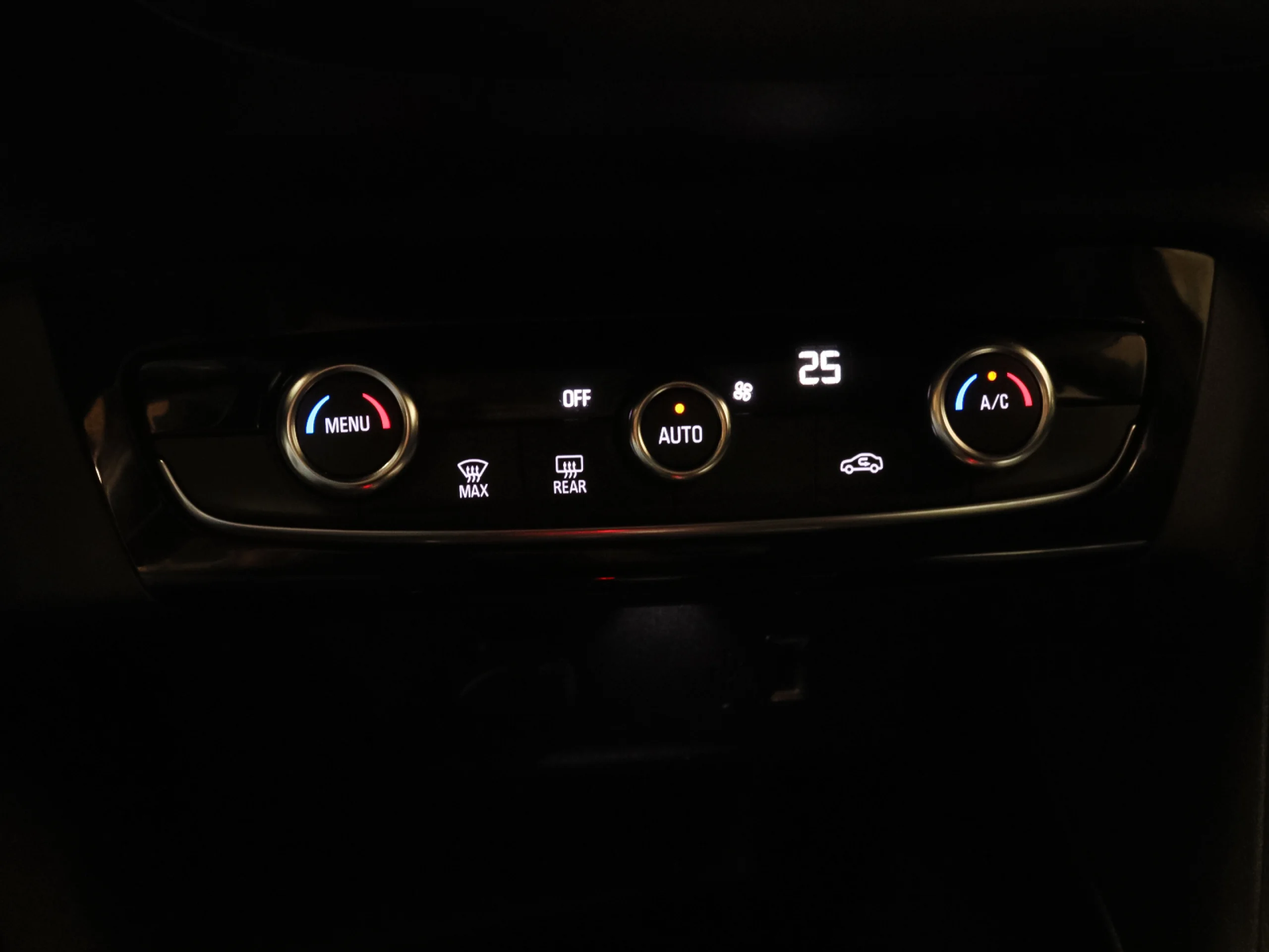 Opel Corsa-e 50kWh Elegance-e 100 kW (136 CV) - Foto 22