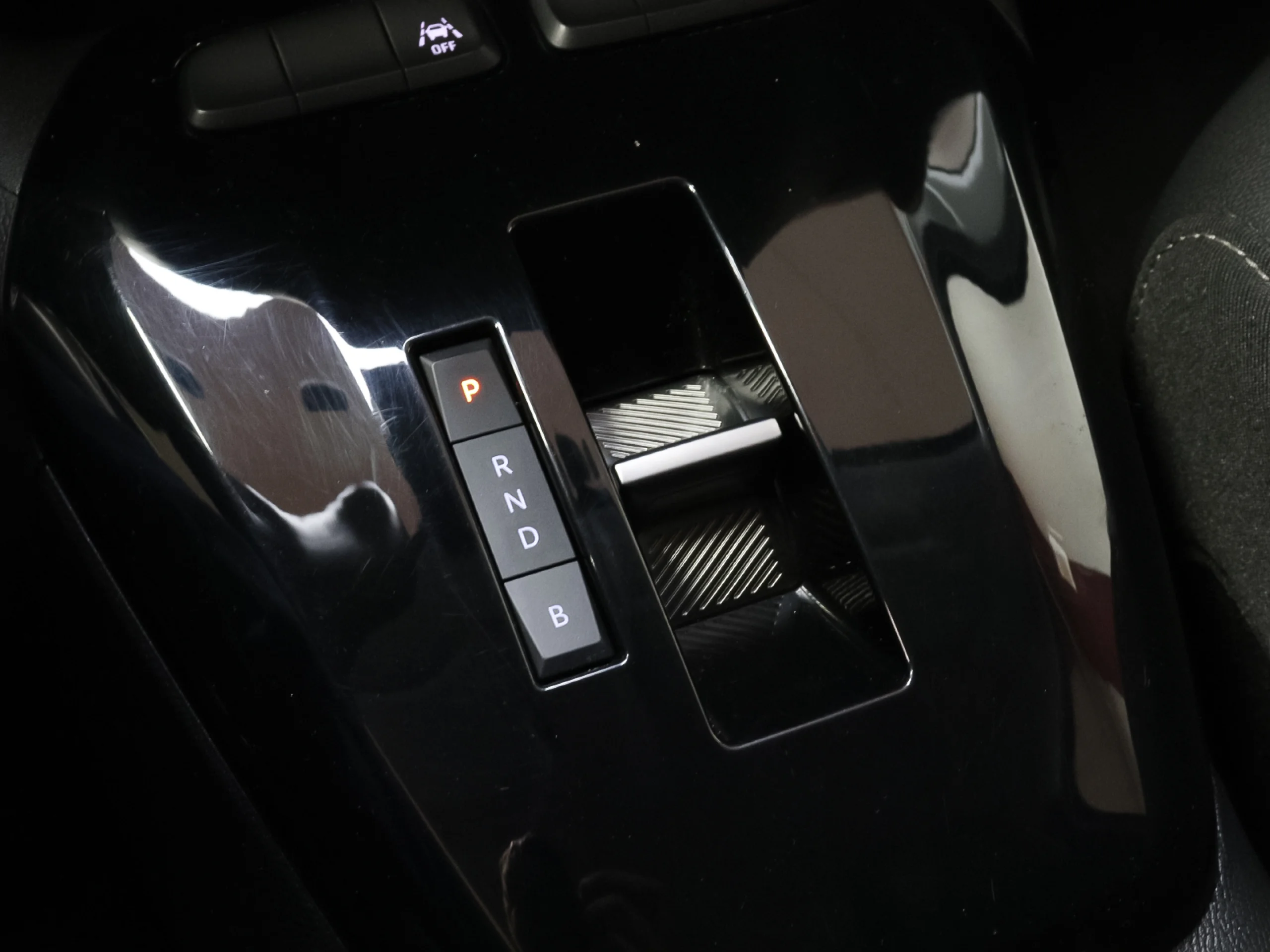 Opel Corsa-e 50kWh Elegance-e 100 kW (136 CV) - Foto 24