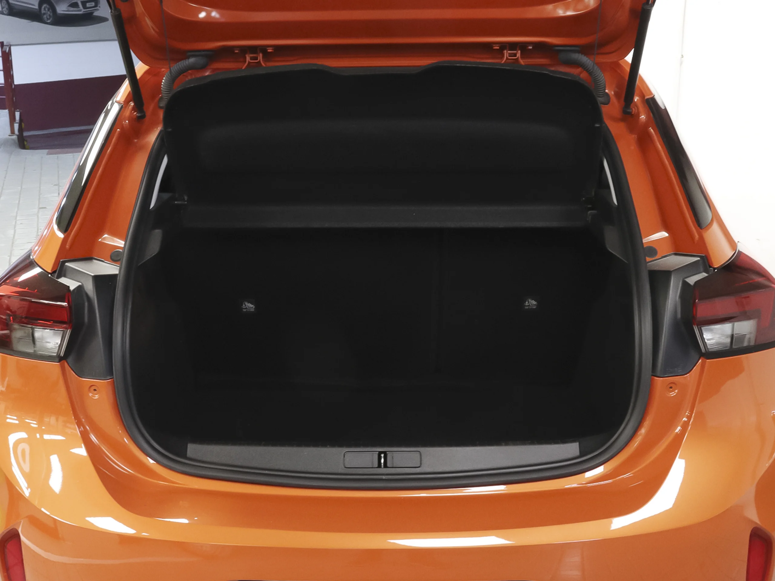 Opel Corsa-e 50kWh Elegance-e 100 kW (136 CV) - Foto 25