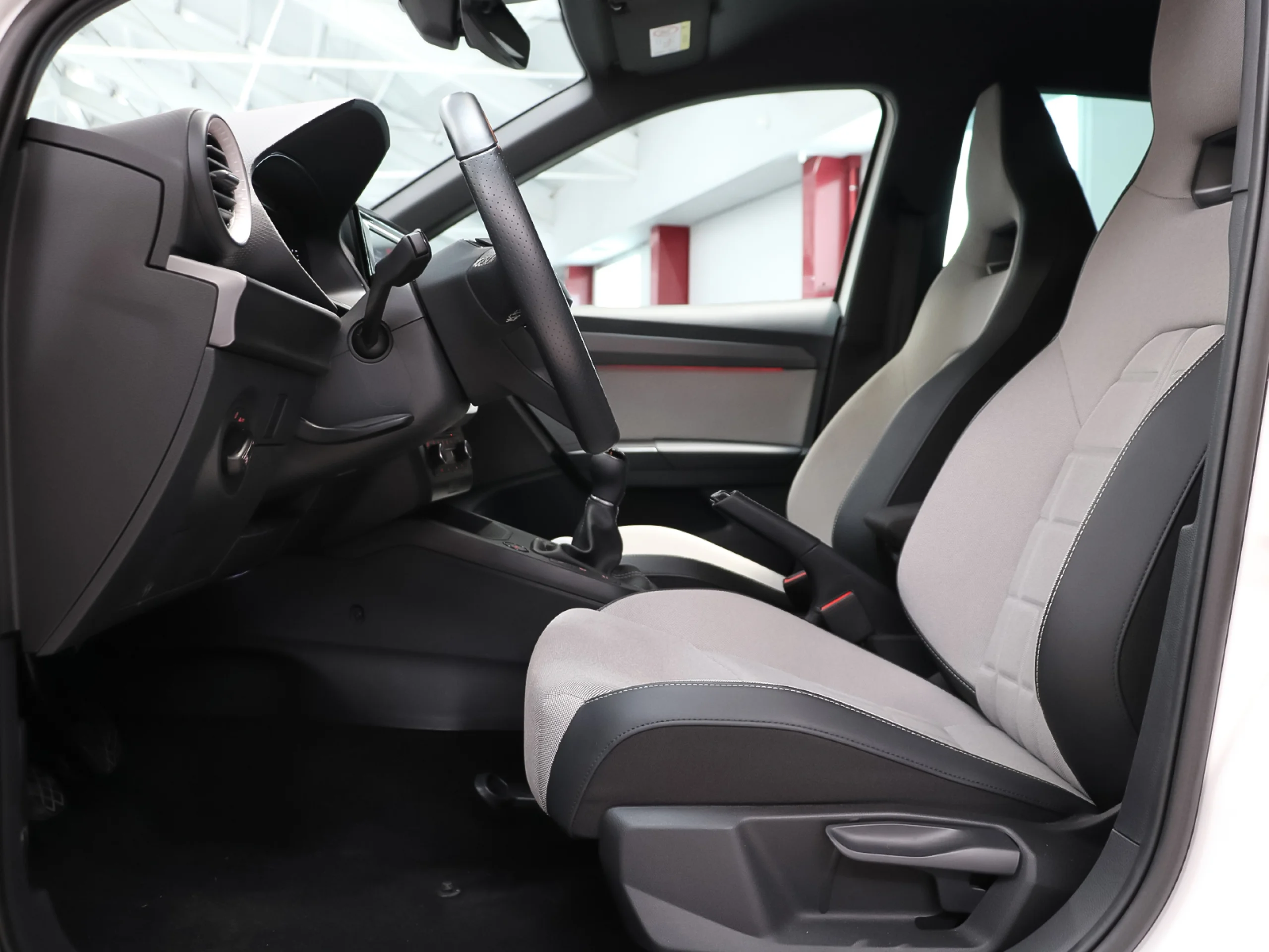 SEAT Arona 1.0 TSI S&S FR 85 kW (115 CV) - Foto 7