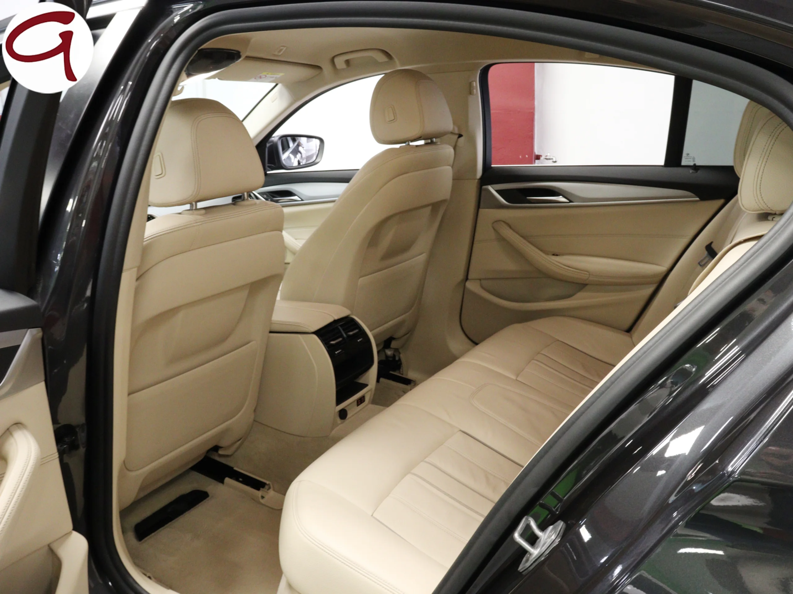 BMW Serie 5 530e 185 kW (252 CV) - Foto 7