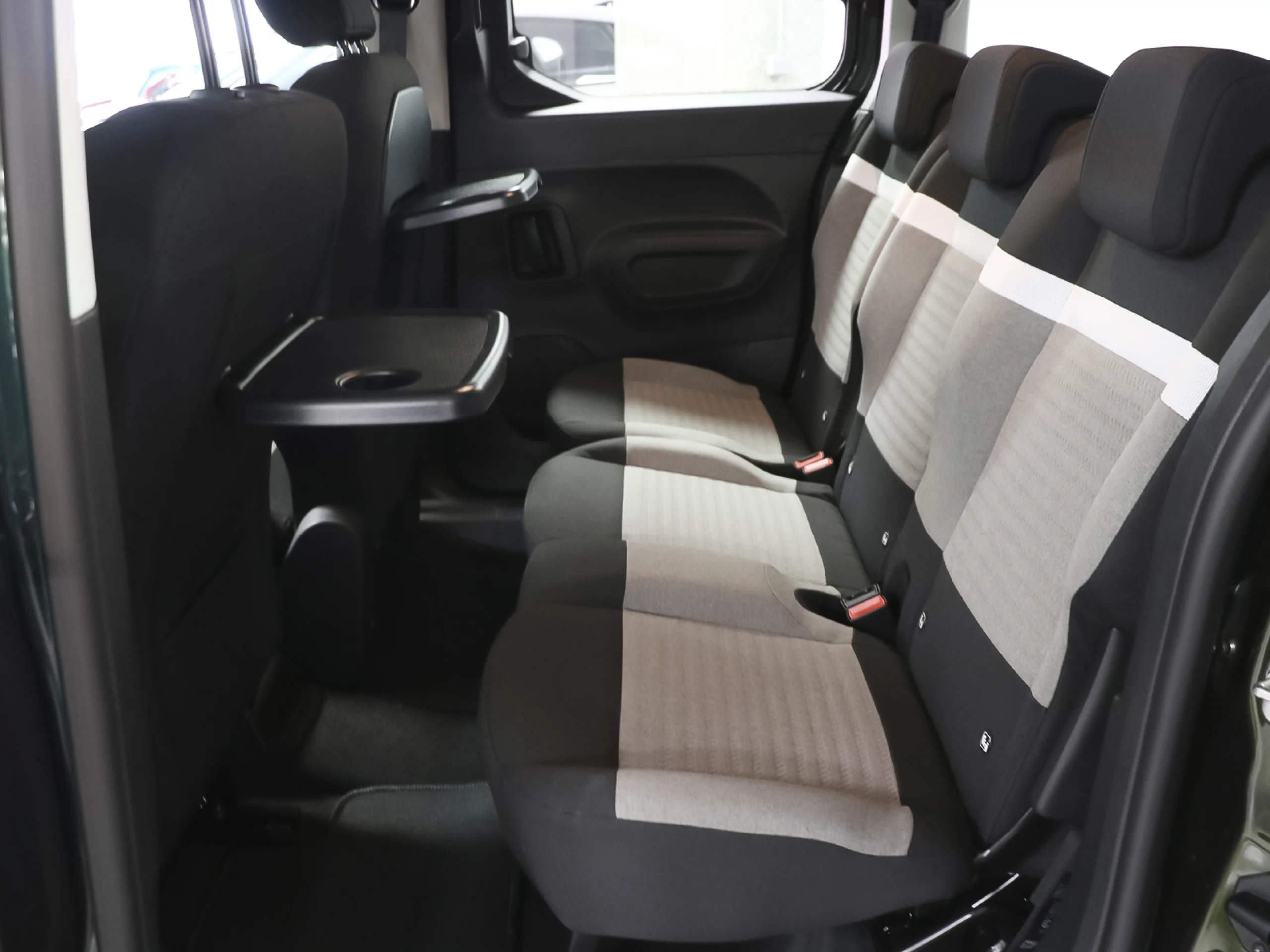 Citroen Berlingo BlueHDi 100 S&S Plus Talla XL 75 kW (102 CV) - Foto 12