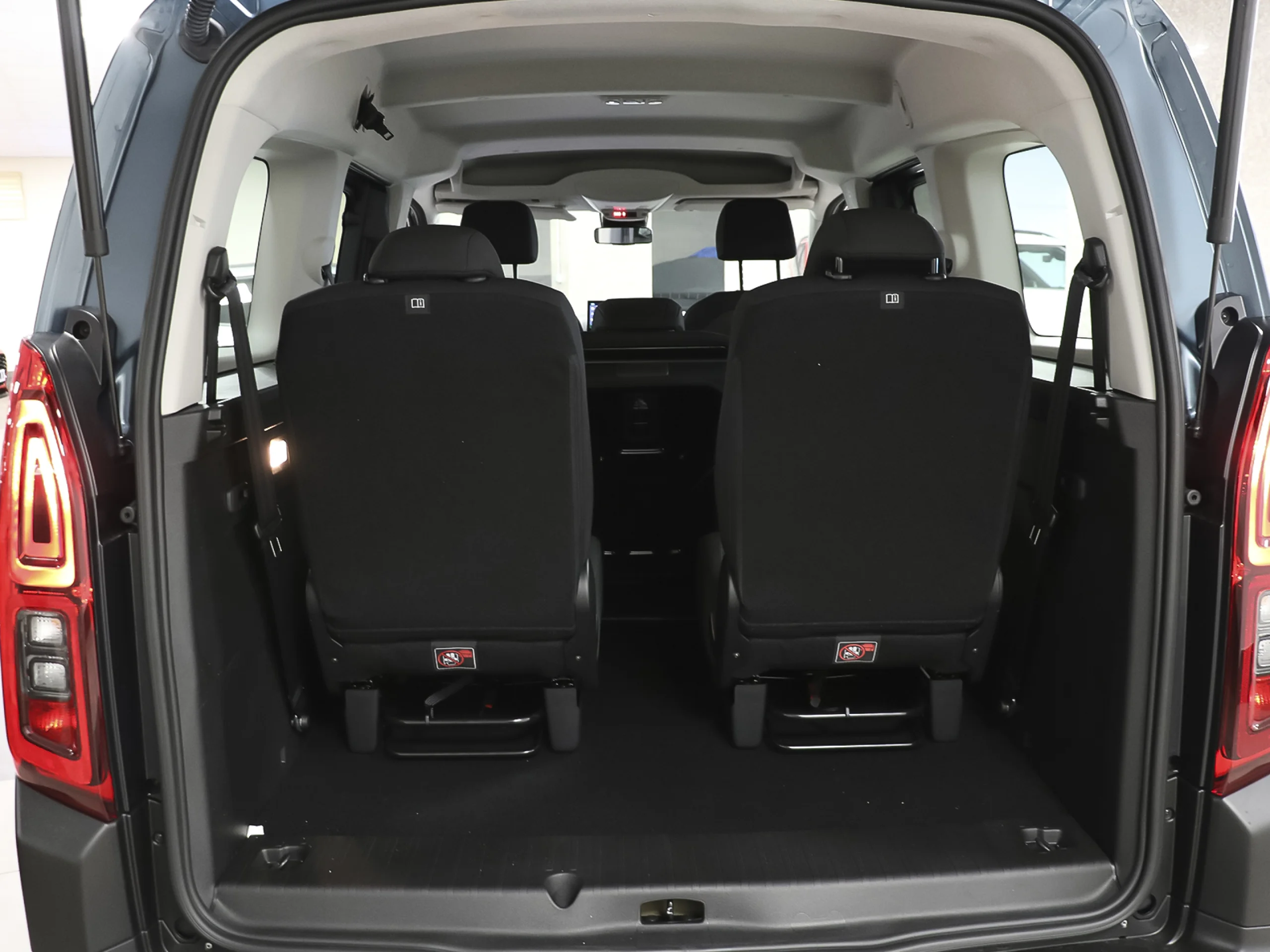 Citroen Berlingo BlueHDi 100 S&S Plus Talla XL 75 kW (102 CV) - Foto 33