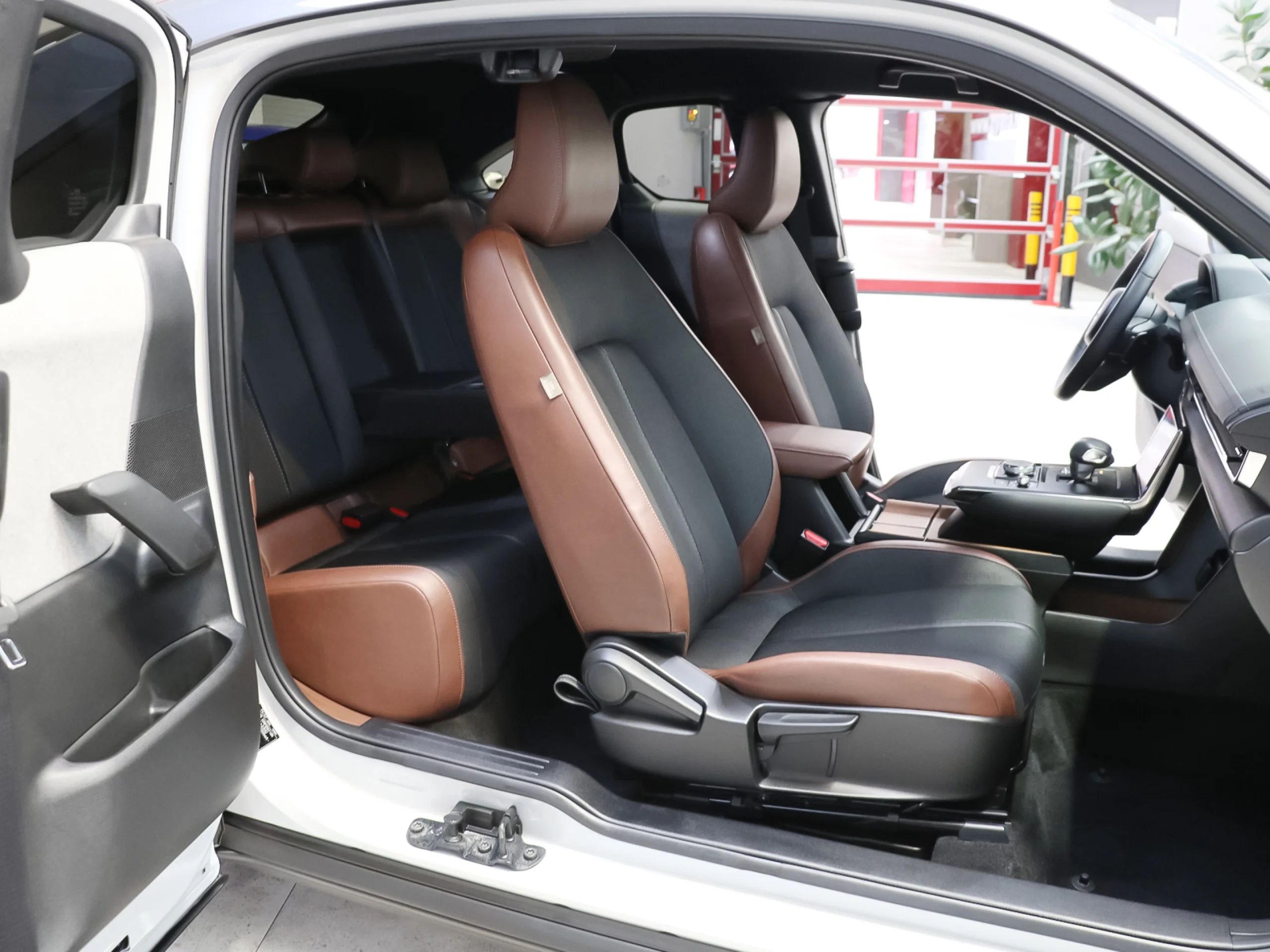 Mazda MX-30 e-Skyactiv R-EV Makoto Premium 125 kW (170 CV) - Foto 7