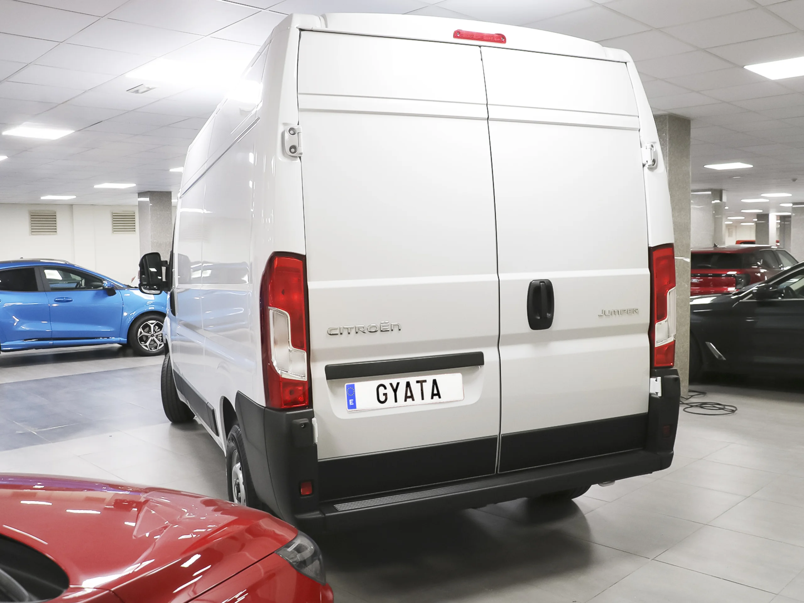 Citroen Jumper Furgon BlueHDi 140 S&S 35 L2H2 103 kW (140 CV) - Foto 4