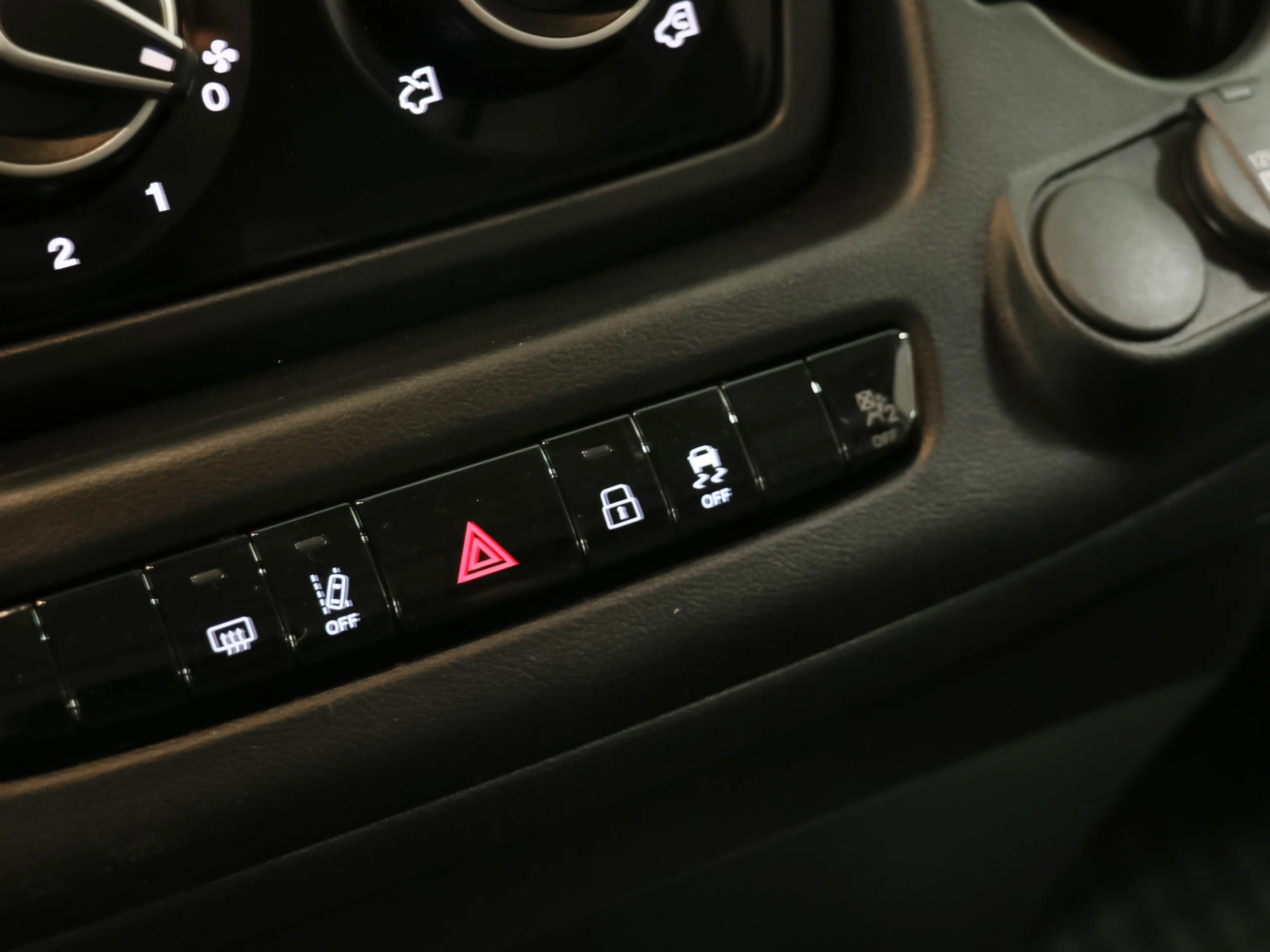 Citroen Jumper Furgon BlueHDi 140 S&S 35 L2H2 103 kW (140 CV) - Foto 21