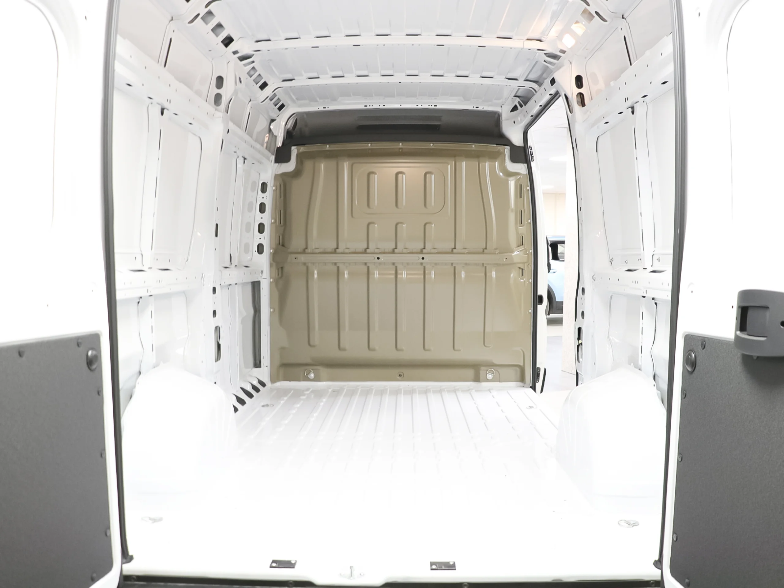 Citroen Jumper Furgon BlueHDi 140 S&S 35 L2H2 103 kW (140 CV) - Foto 27