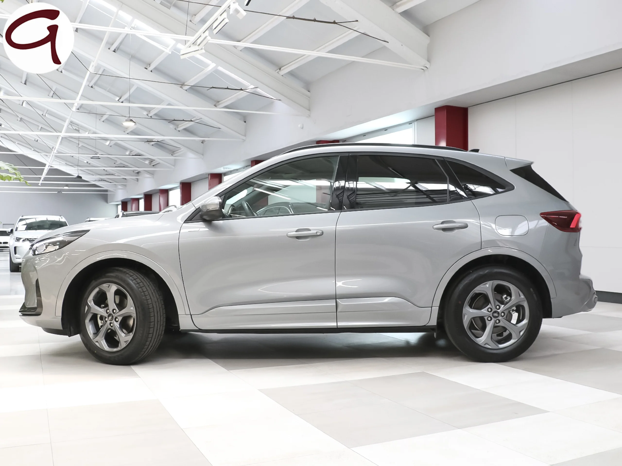 Ford Kuga 2.5 Duratec FHEV ST-Line X 4x4 Auto 134 kW (183 CV) - Foto 2