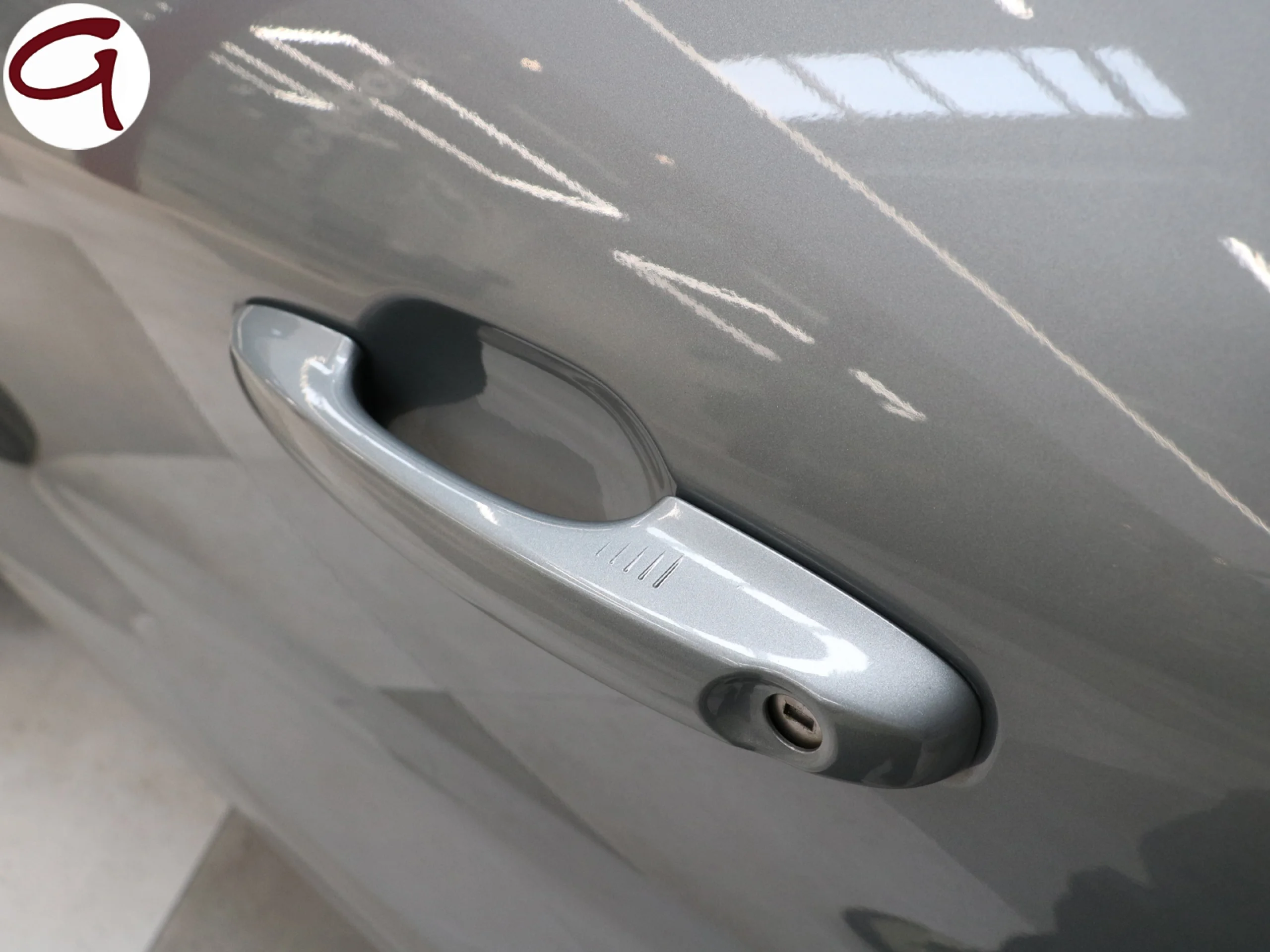 Ford Kuga 2.5 Duratec FHEV ST-Line X 4x4 Auto 134 kW (183 CV) - Foto 11