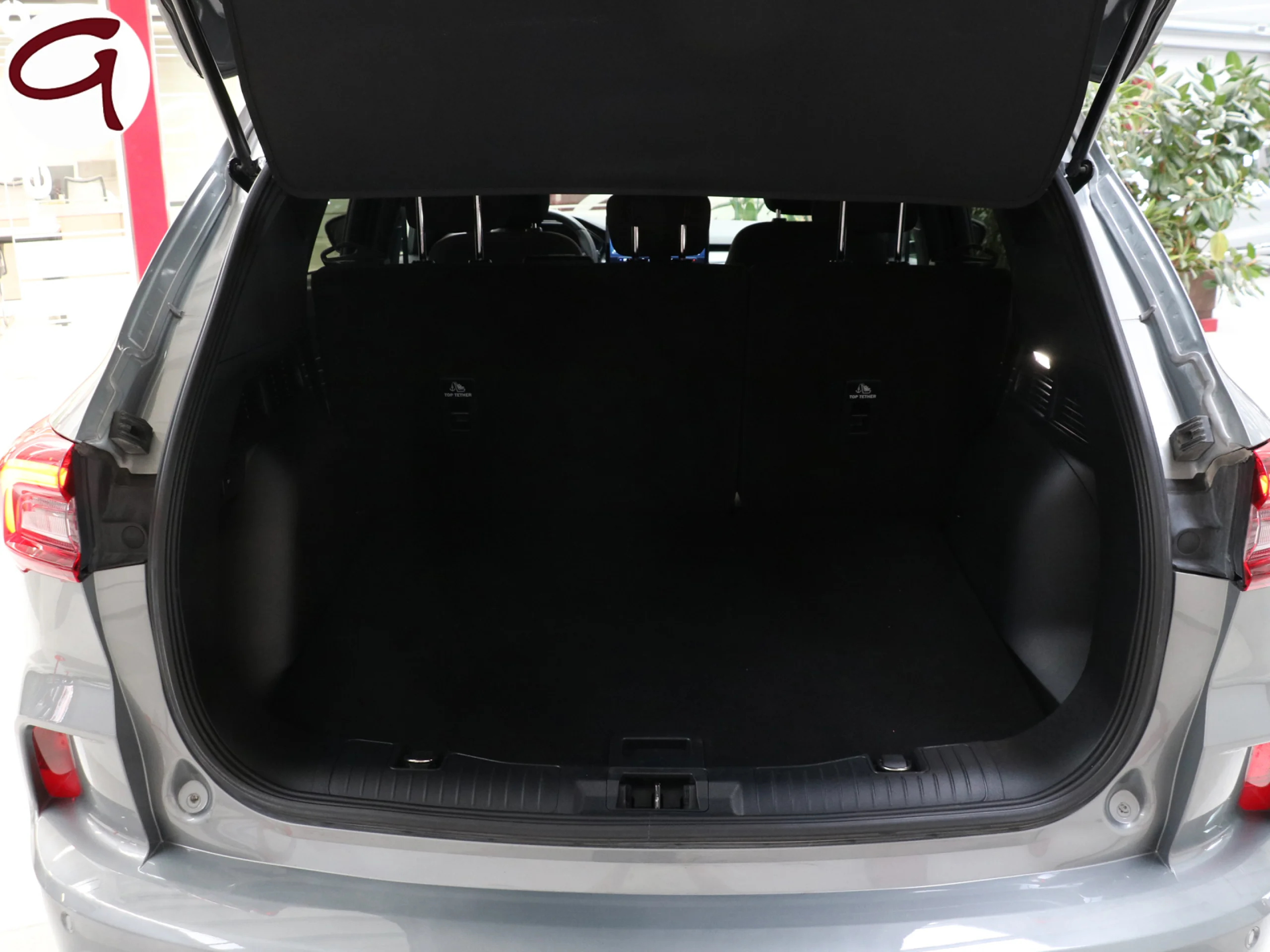 Ford Kuga 2.5 Duratec FHEV ST-Line X 4x4 Auto 134 kW (183 CV) - Foto 13