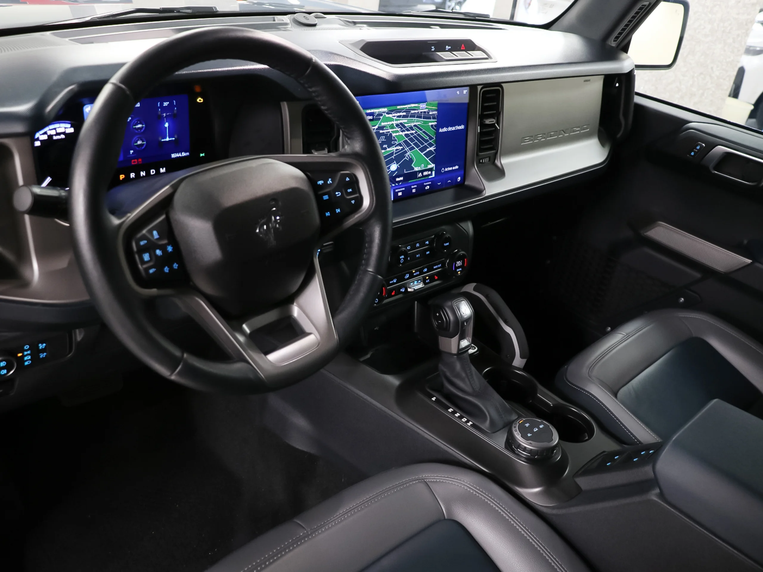 Ford Bronco 2.7 EcoBoost V6 Outer Banks 4x4 In Auto 246 kW (335 CV) - Foto 4