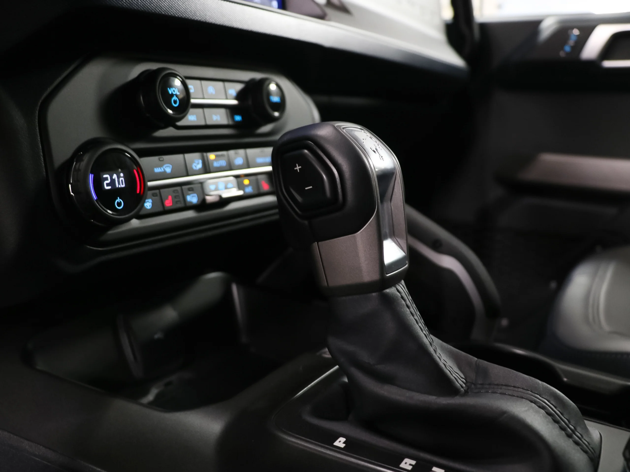 Ford Bronco 2.7 EcoBoost V6 Outer Banks 4x4 In Auto 246 kW (335 CV) - Foto 27