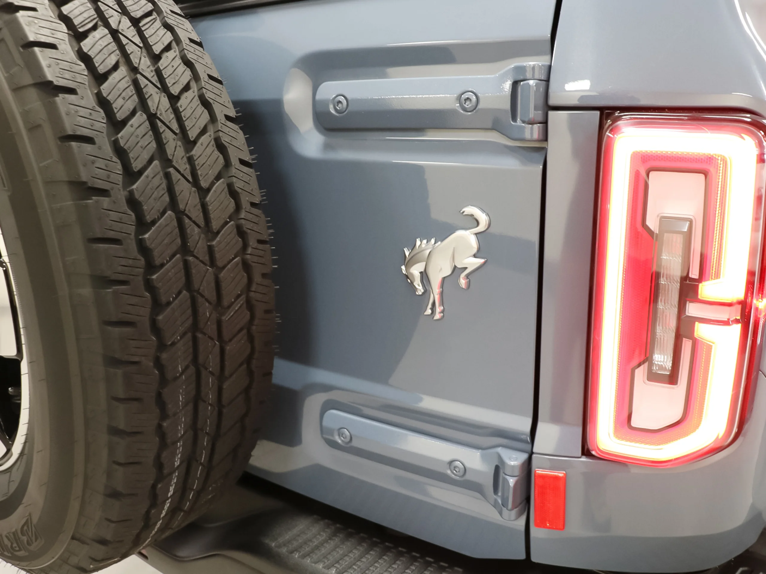 Ford Bronco 2.7 EcoBoost V6 Outer Banks 4x4 In Auto 246 kW (335 CV) - Foto 49