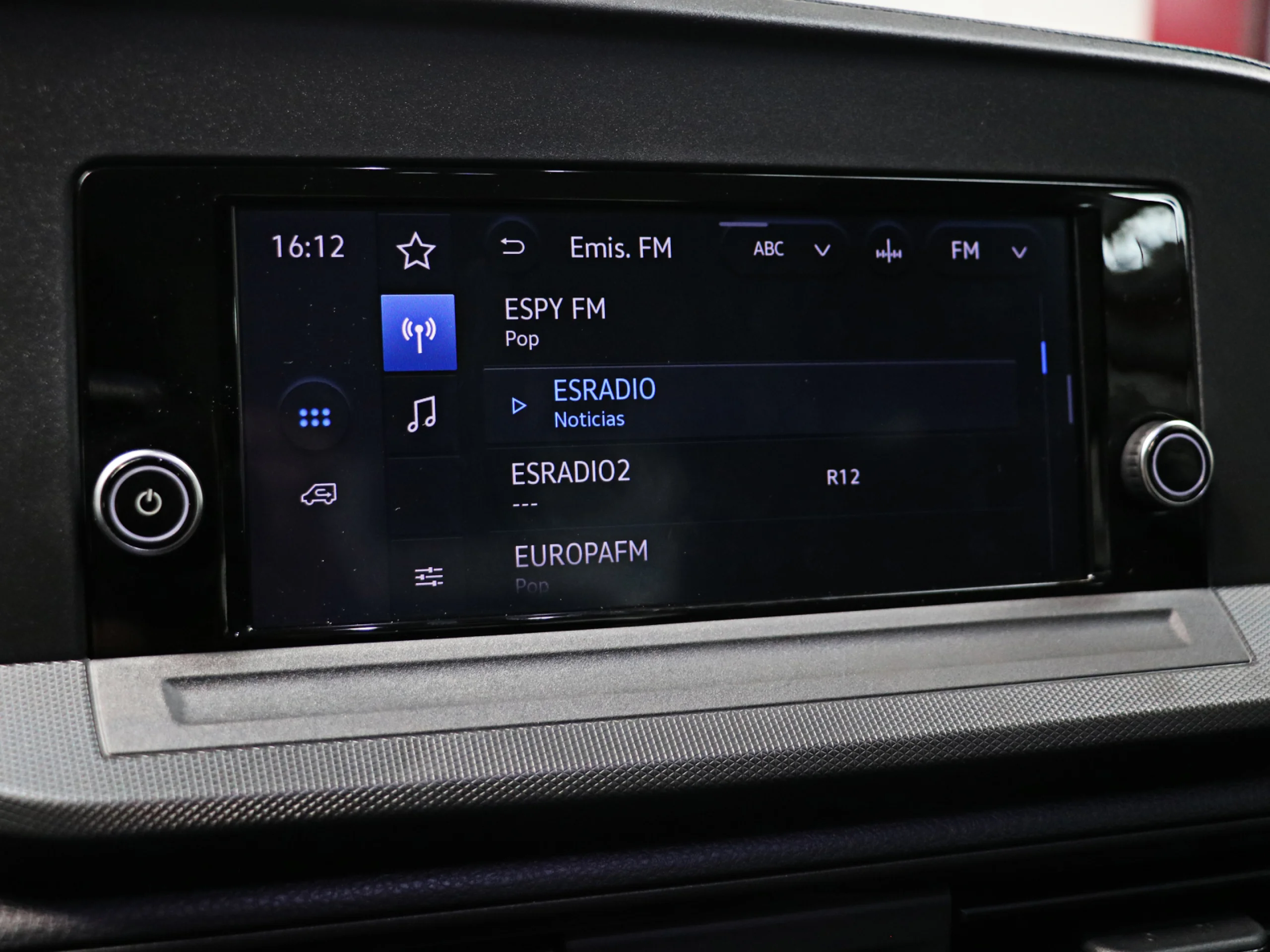 Ford Tourneo Connect 2.0 Ecoblue Trend 90 kW (122 CV) - Foto 13