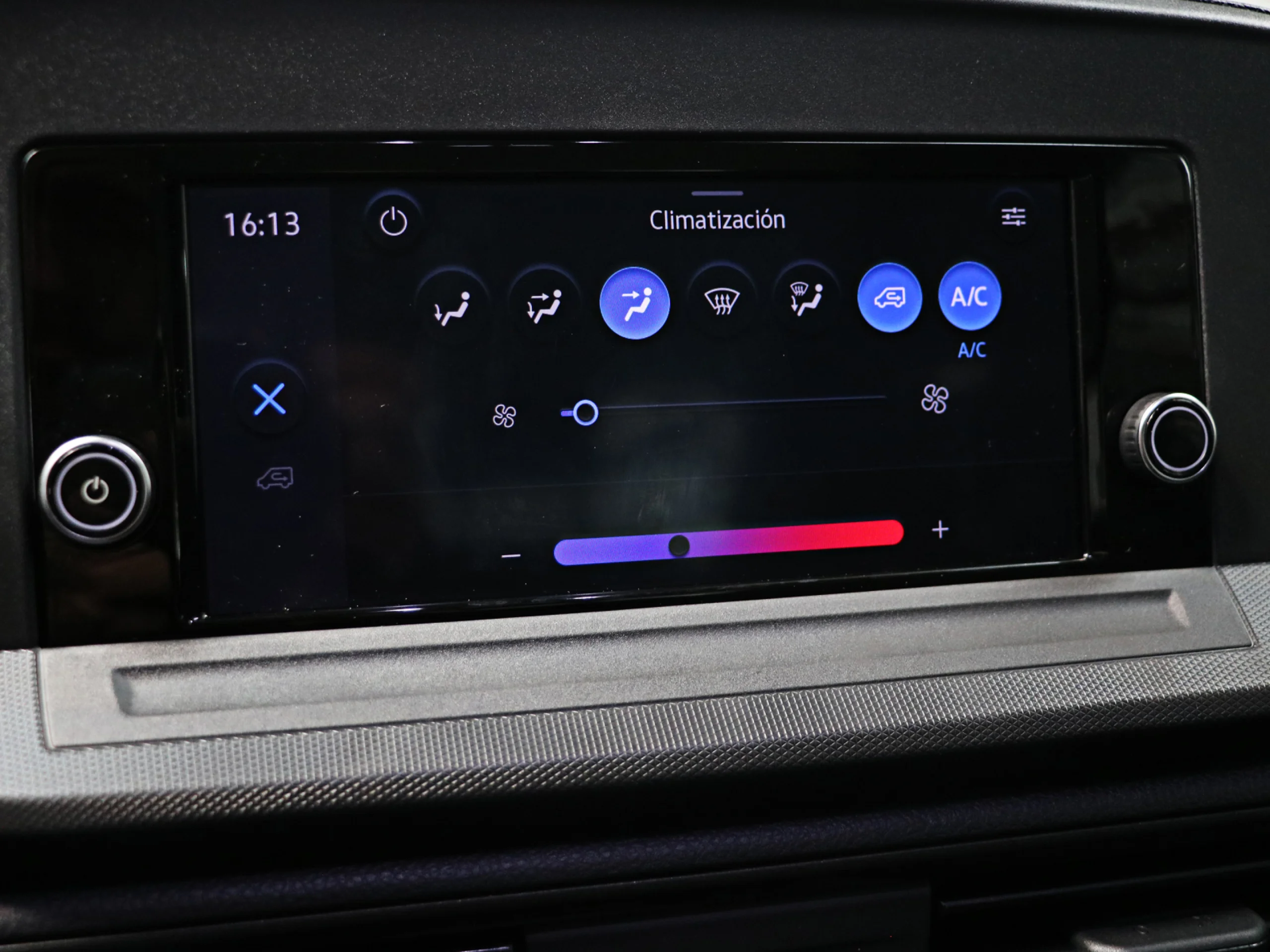 Ford Tourneo Connect 2.0 Ecoblue Trend 90 kW (122 CV) - Foto 16