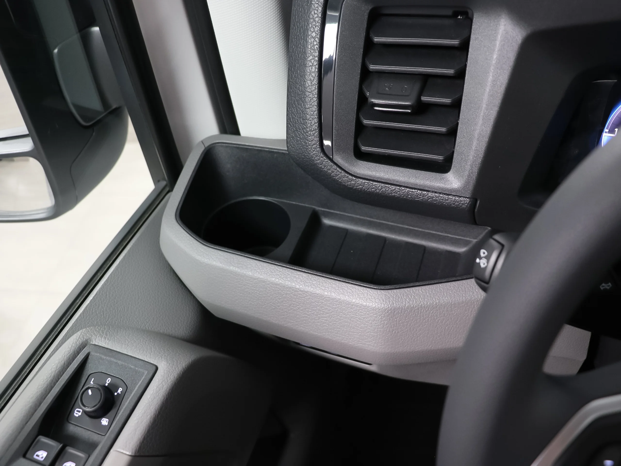 Volkswagen Crafter 30 Furgón Batalla Media L3H2 2.0 TDI 103 kW (140 CV) - Foto 10