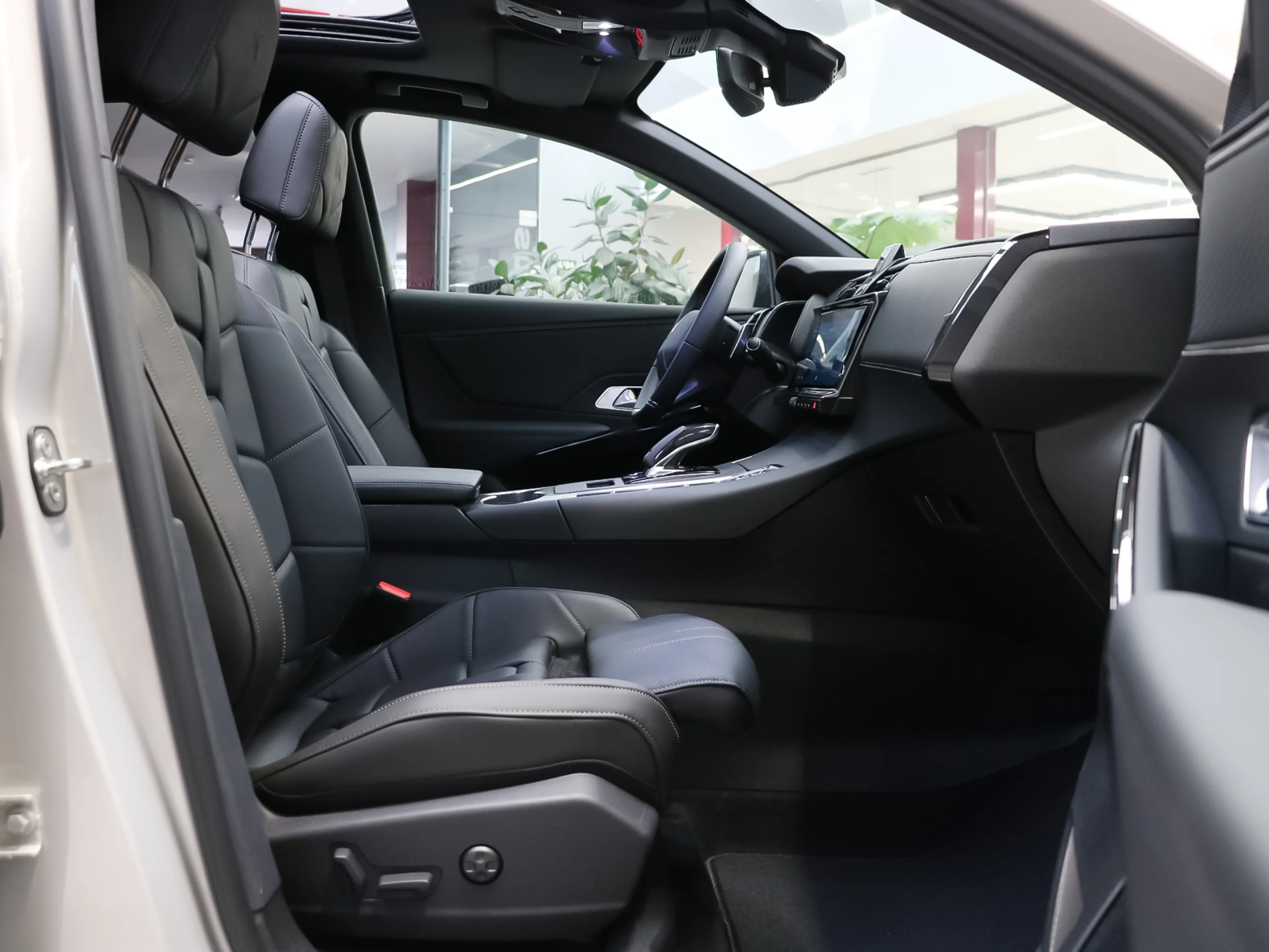 DS DS7 BlueHDi 130 Etoile AT 96 kW (130 CV) - Foto 6