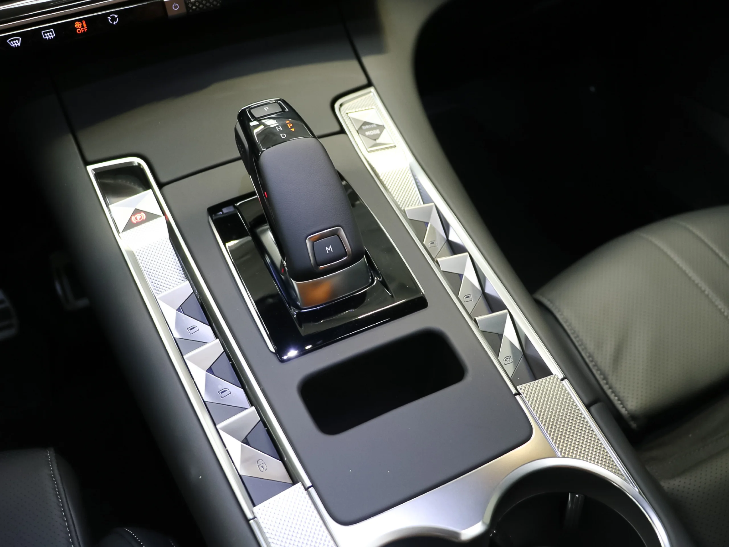 DS DS7 BlueHDi 130 Etoile AT 96 kW (130 CV) - Foto 29