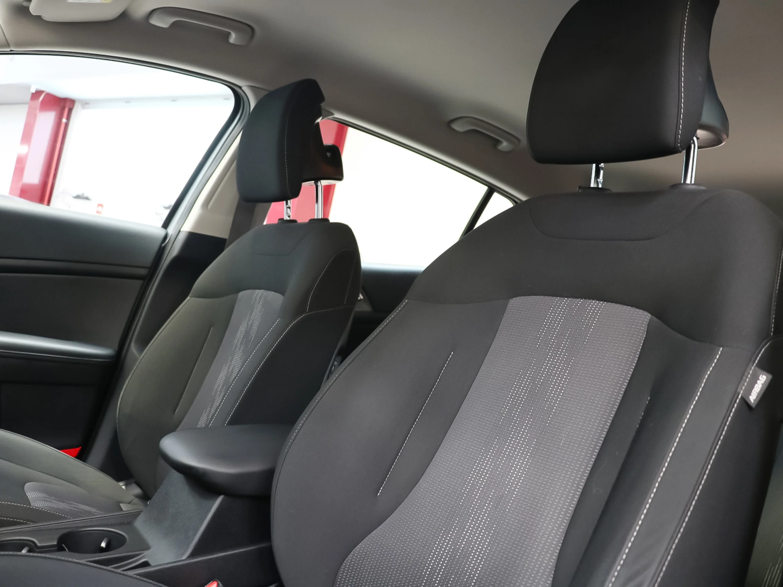 Kia Sportage 1.6 T-GDi MHEV Drive 4x2 112 kW (150 CV) - Foto 8