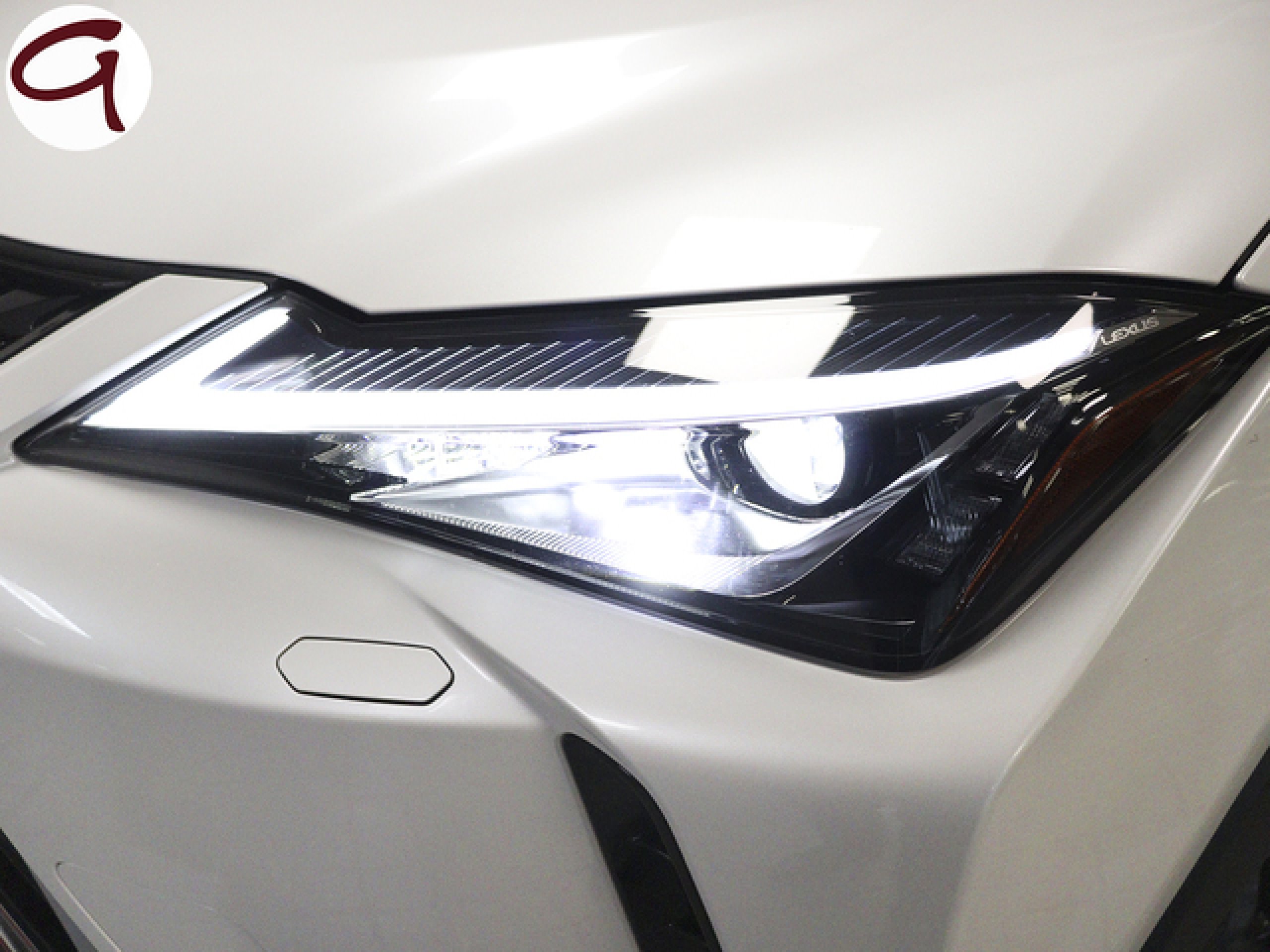 Lexus UX 250h Business 2WD 135 kW (184 CV) - Foto 24