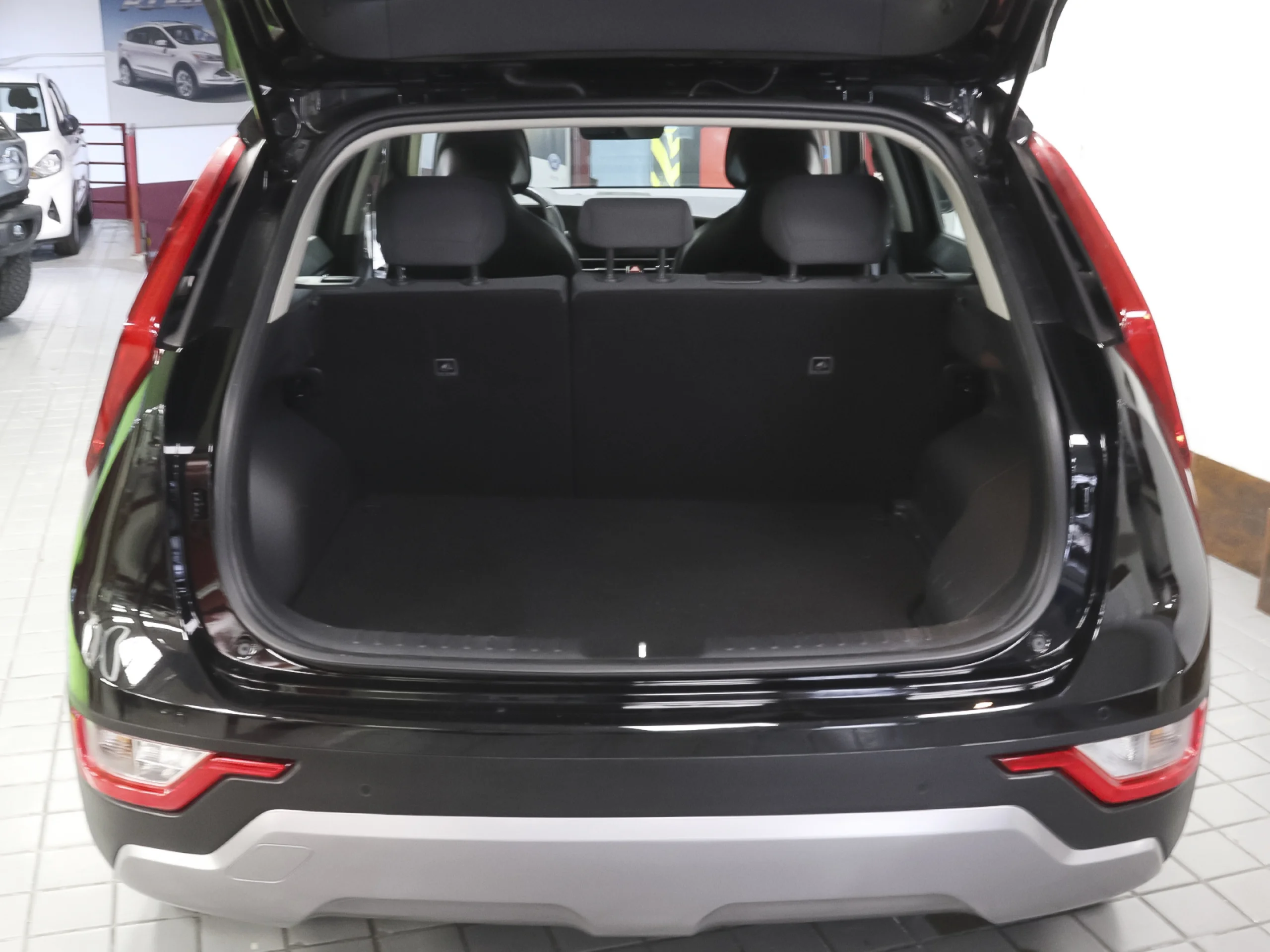 Kia Niro 1.6 GDi PHEV Híbrido Concept 104 kW (141 CV) - Foto 24