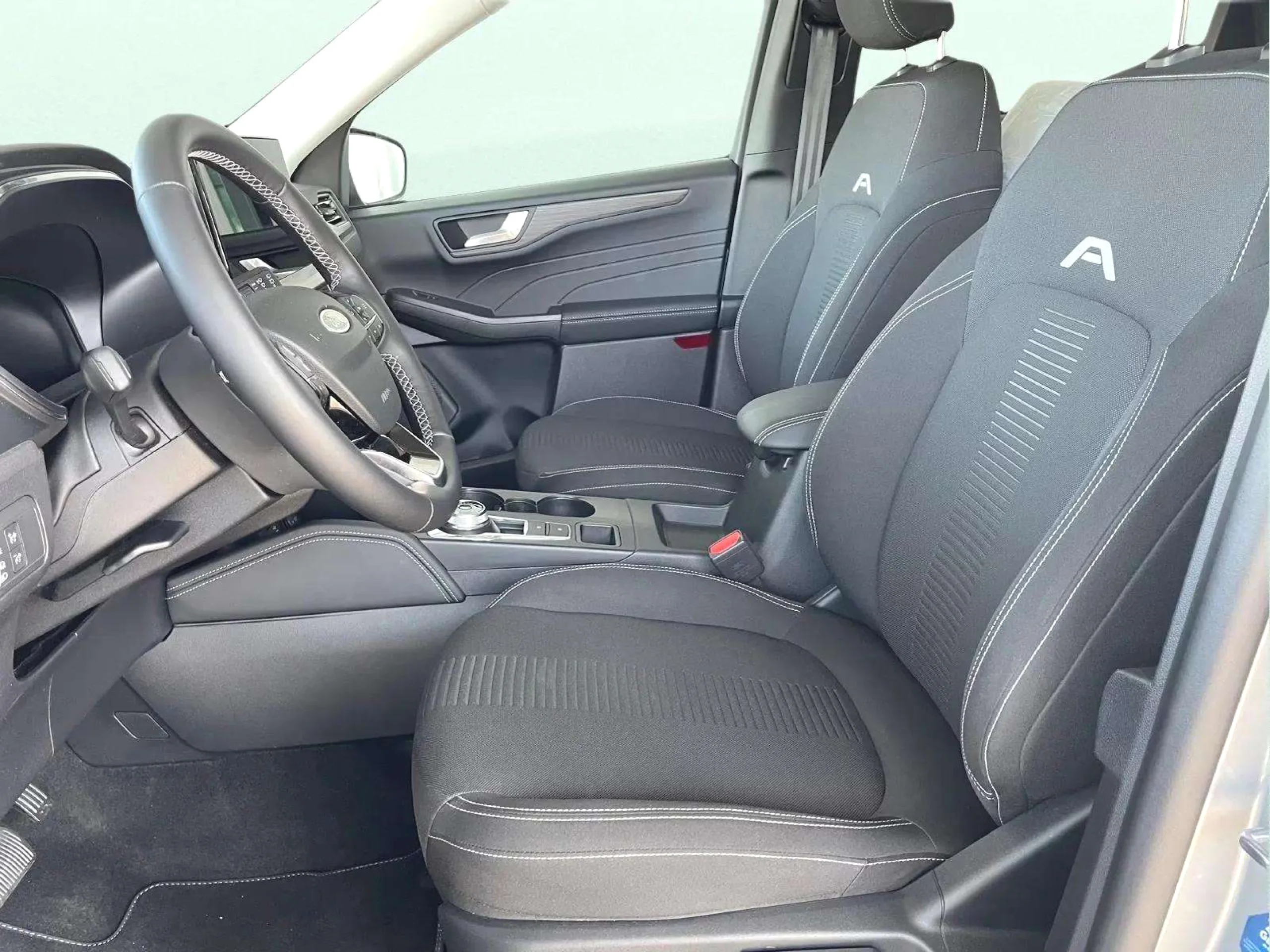 Ford Kuga 2.5 Duratec FHEV Active X 4x4 Auto 134 kW (183 CV) - Foto 5