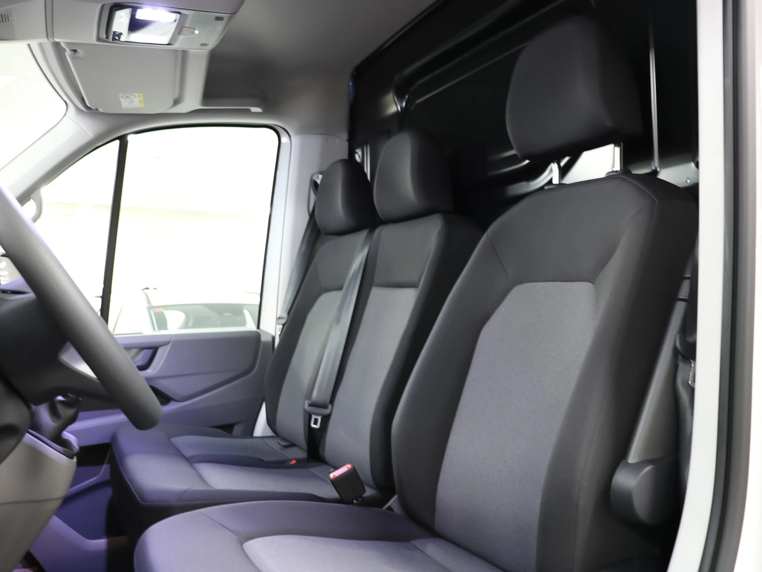 Volkswagen Crafter 30 Furgón Batalla Media L3H2 2.0 TDI 103 kW (140 CV) - Foto 7