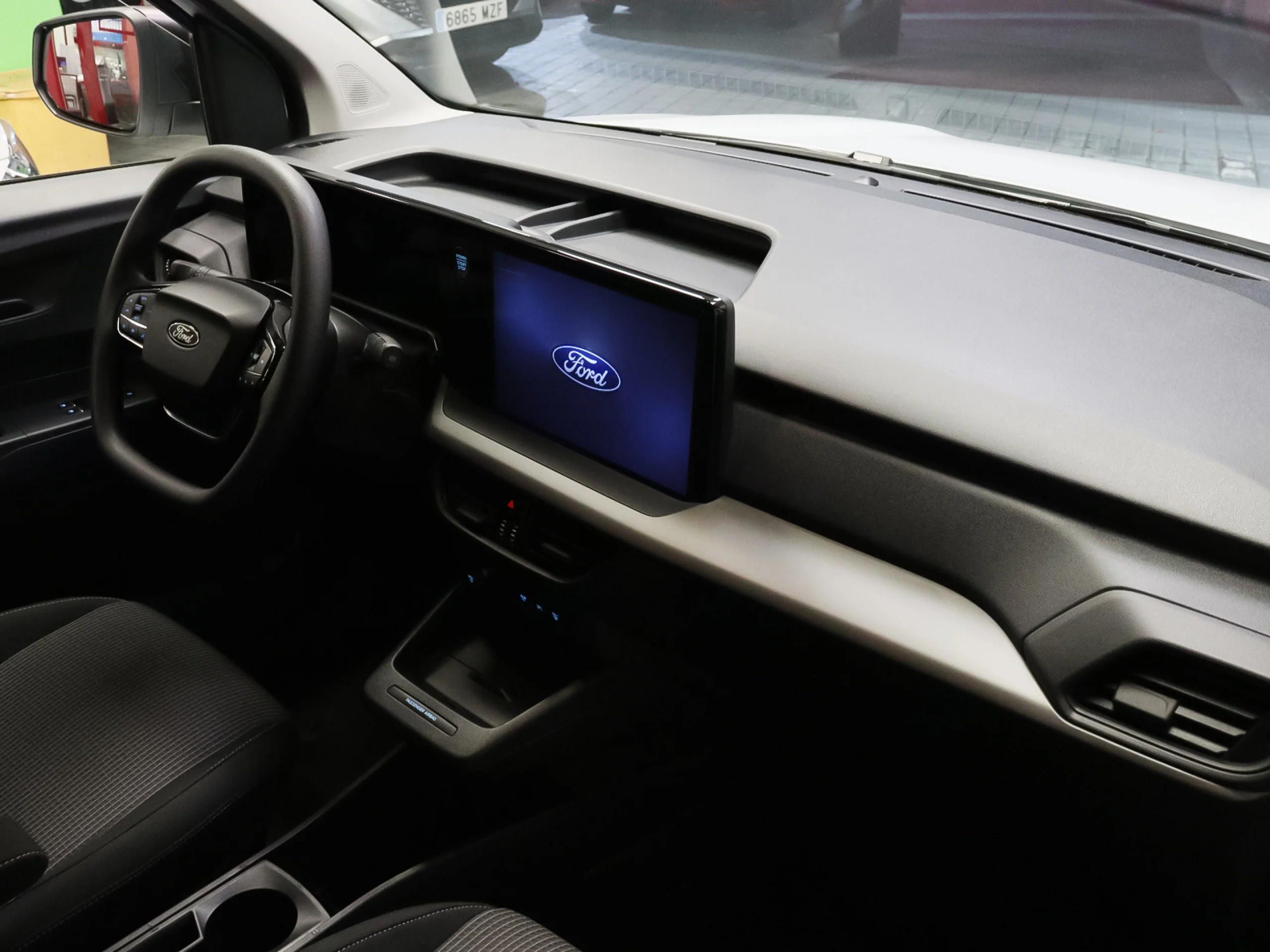 Ford Transit Courier Furgon BEV 54kWh Trend Auto 100 kW (136 CV) - Foto 4