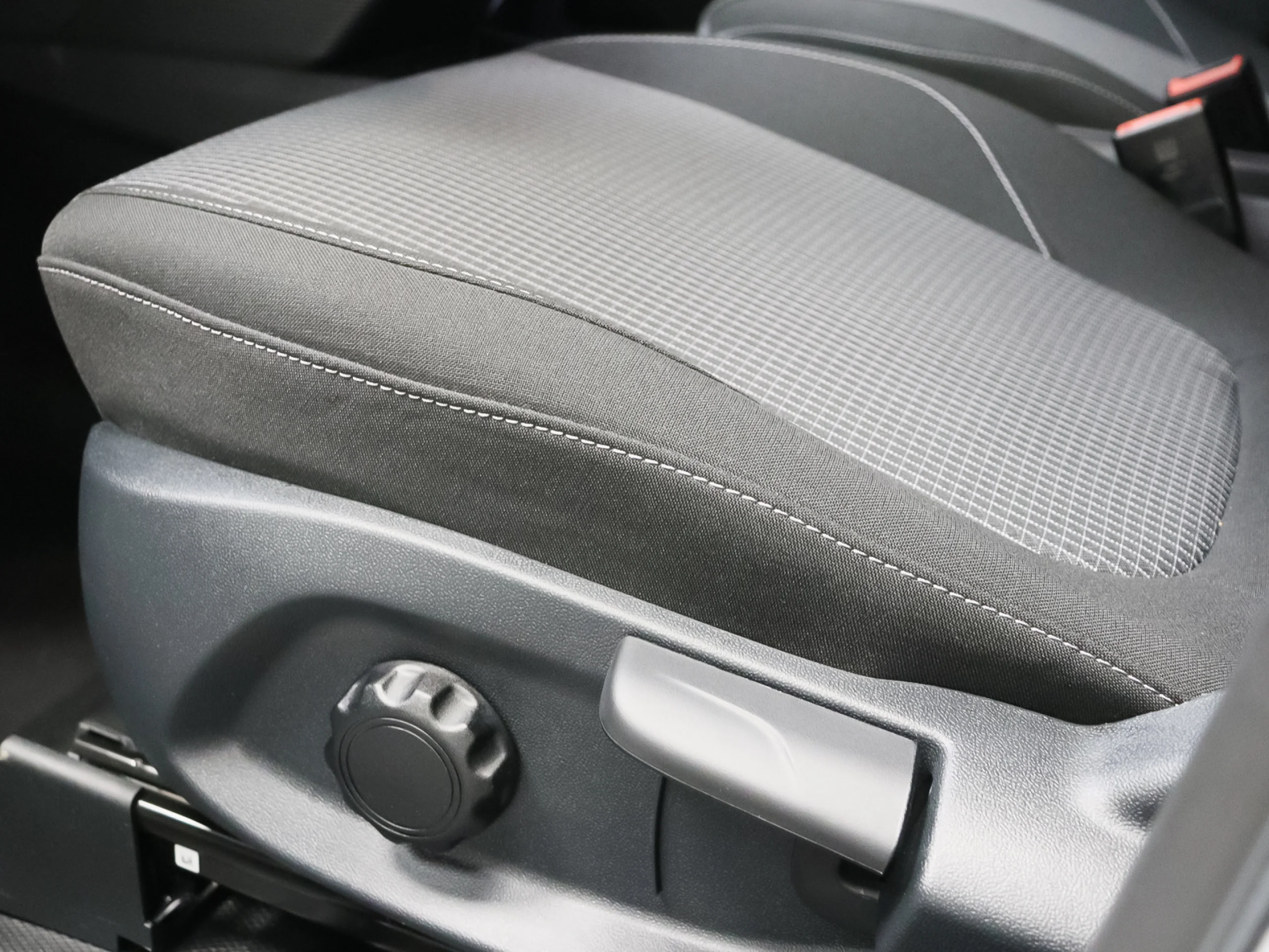 Ford Transit Courier Furgon BEV 54kWh Trend Auto 100 kW (136 CV) - Foto 6