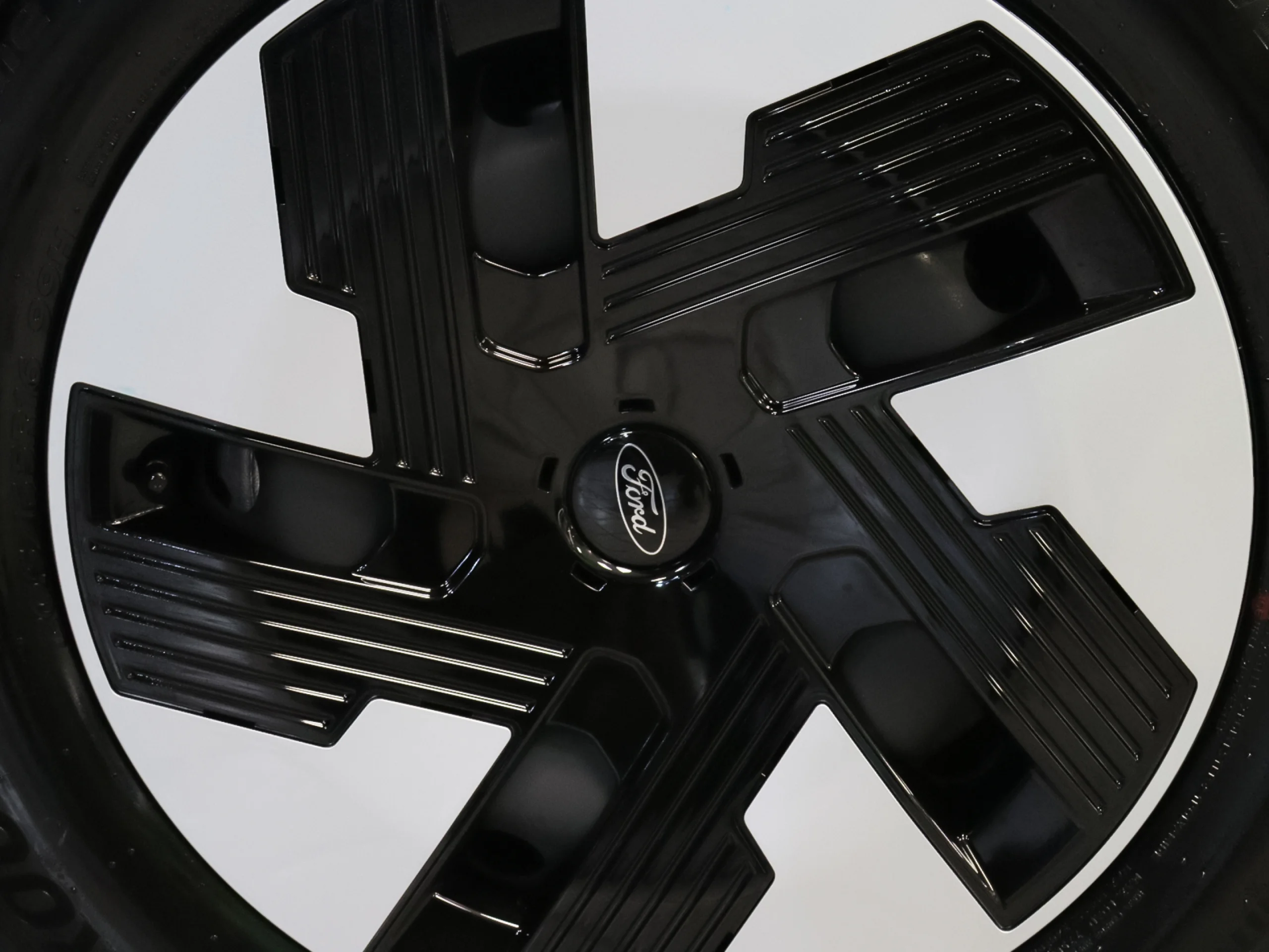 Ford Transit Courier Furgon BEV 54kWh Trend Auto 100 kW (136 CV) - Foto 30