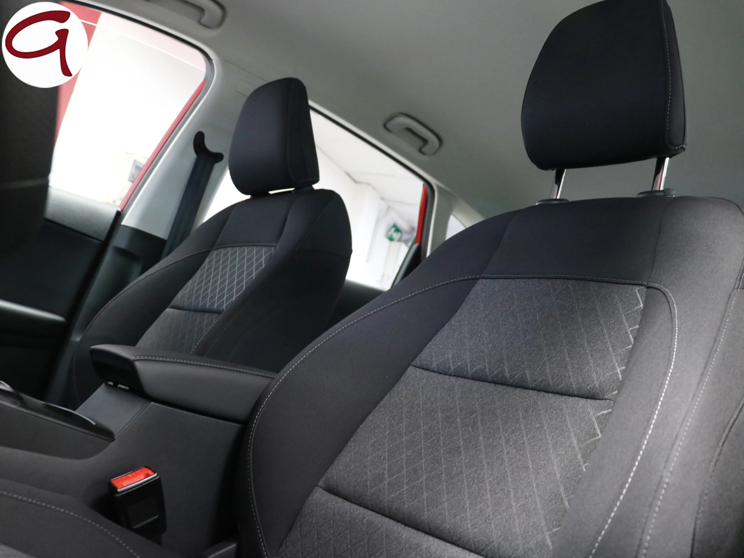 MG ZS 1.5 Hybrid+ Standard 145 kW (197 CV) - Foto 8