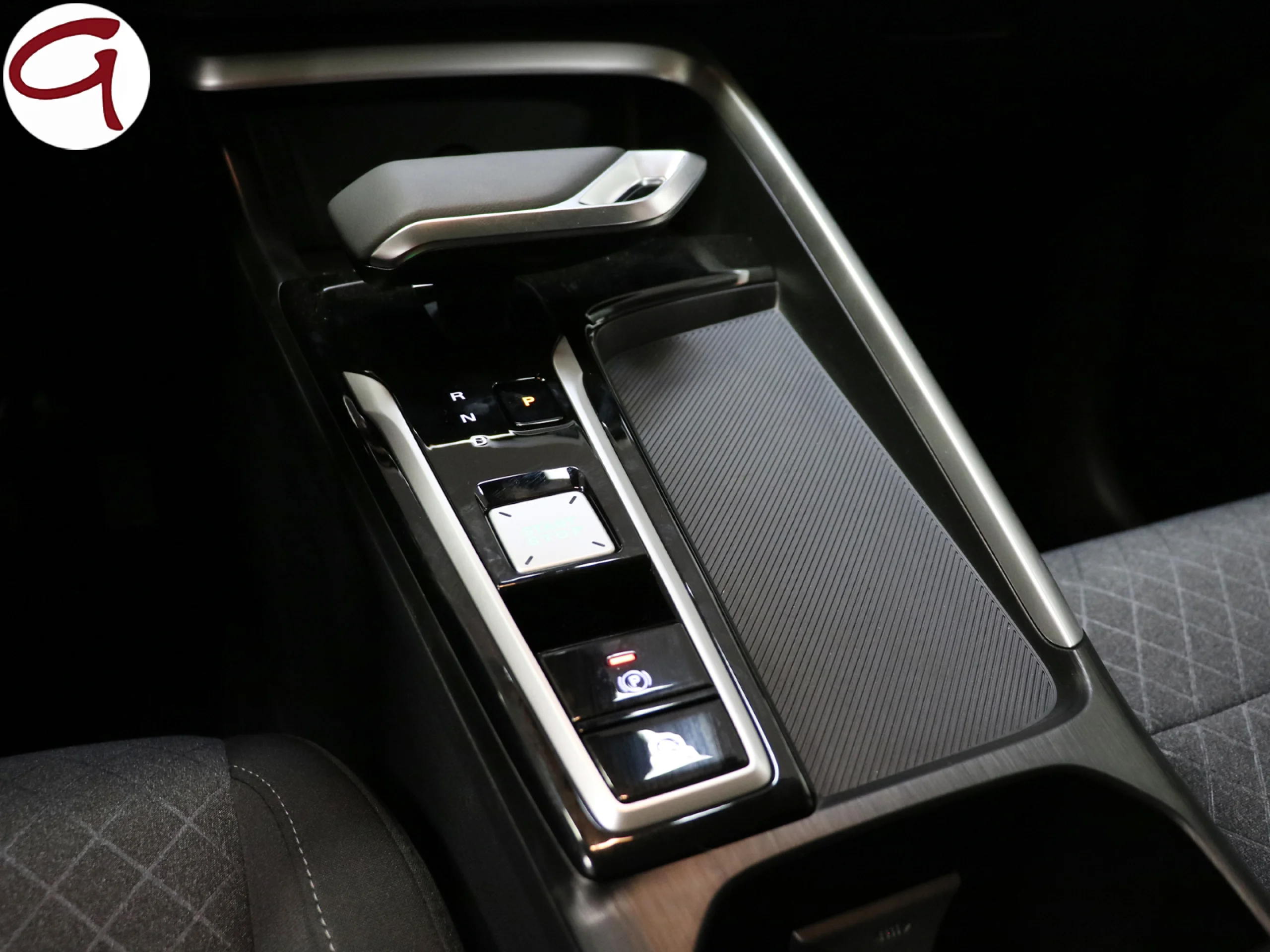 MG ZS 1.5 Hybrid+ Standard 145 kW (197 CV) - Foto 28