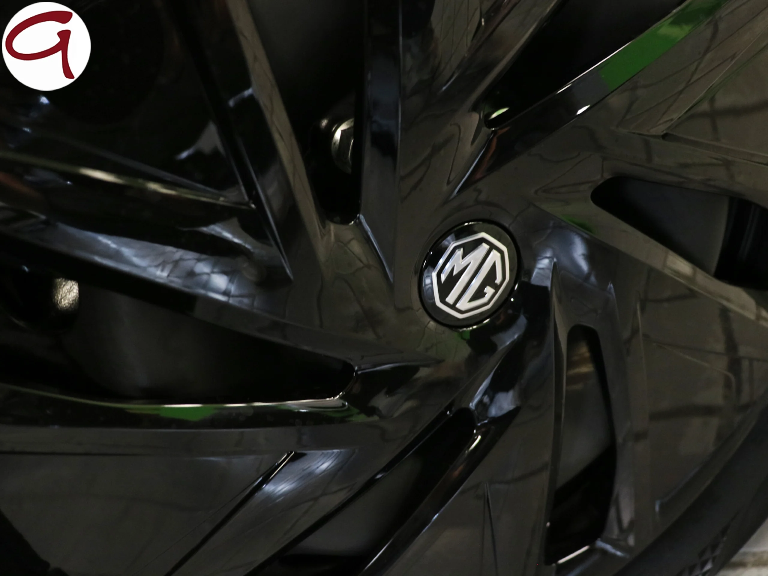 MG ZS 1.5 Hybrid+ Standard 145 kW (197 CV) - Foto 43