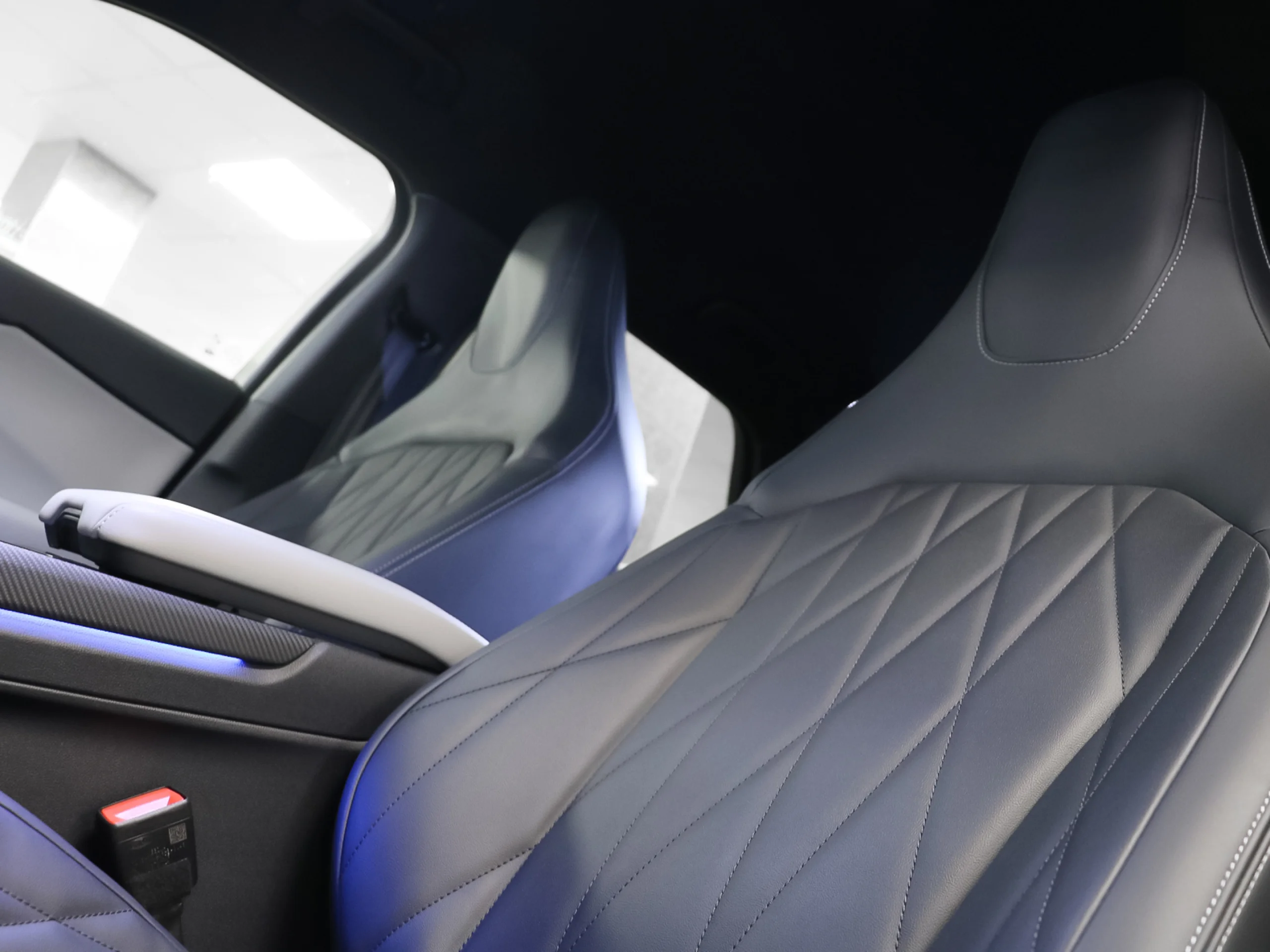 Ford Capri CX740L Premium R. Ext. AWD 77kWh 250 kW (340 CV) - Foto 8