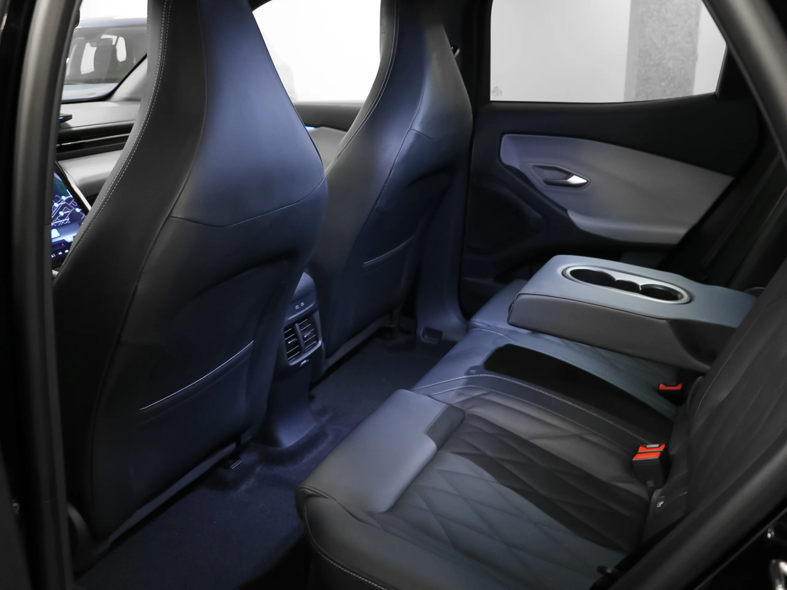 Ford Capri CX740L Premium R. Ext. AWD 77kWh 250 kW (340 CV) - Foto 9