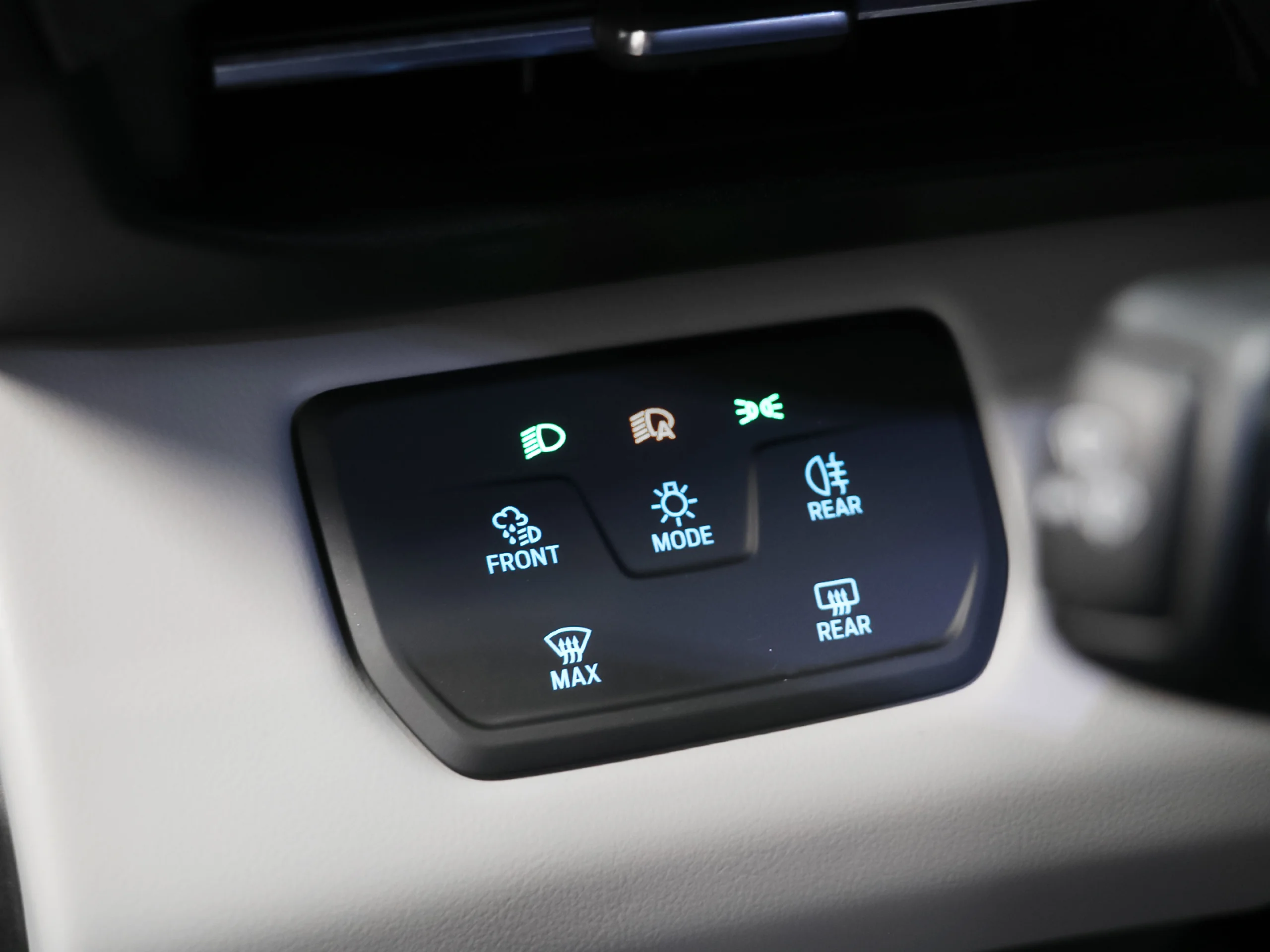 Ford Capri CX740L Premium R. Ext. AWD 77kWh 250 kW (340 CV) - Foto 43