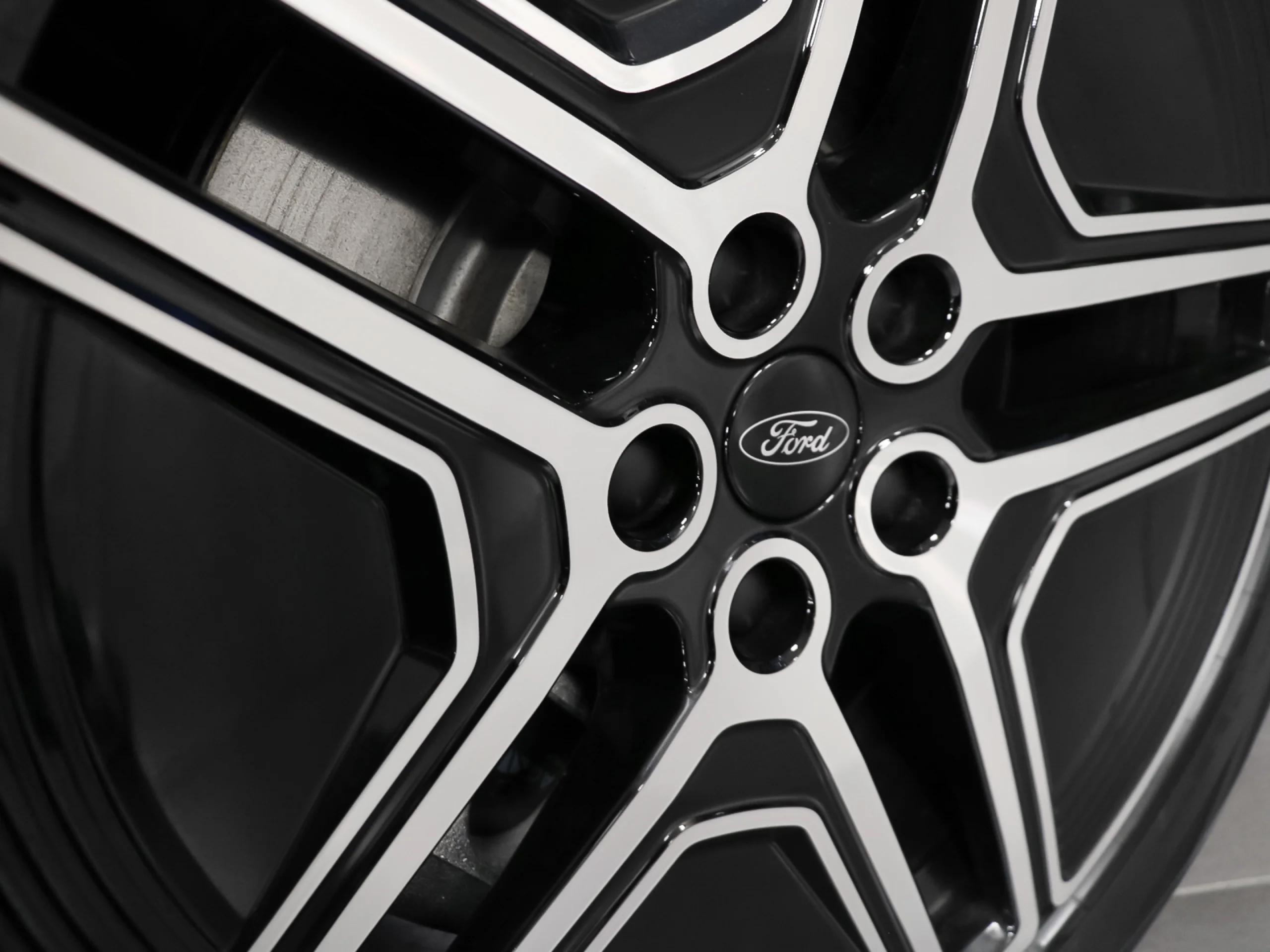 Ford Capri CX740L Premium R. Ext. AWD 77kWh 250 kW (340 CV) - Foto 47